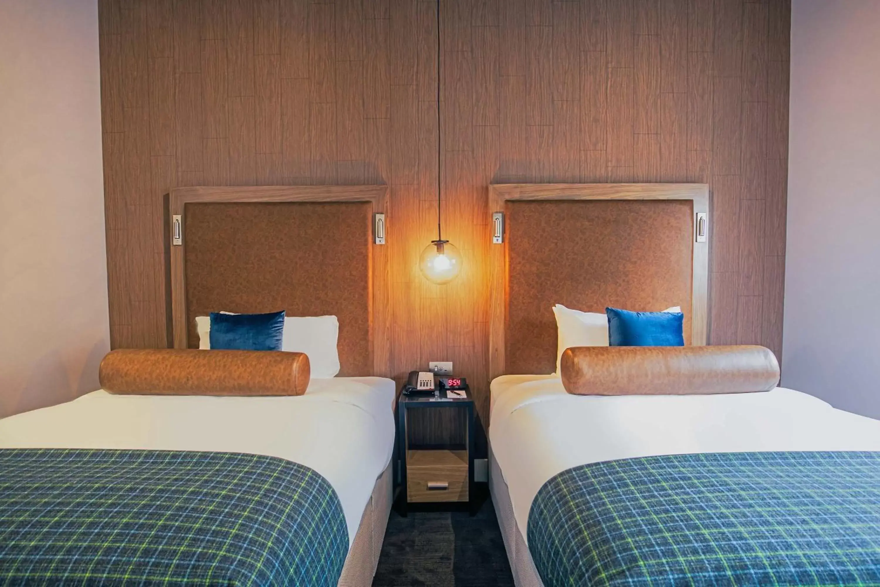 Photo of the whole room, Bed in Sandman Signature Aberdeen Hotel & Spa Photo of the whole room, Bed in Sandman Signature Aberdeen Hotel & Spa