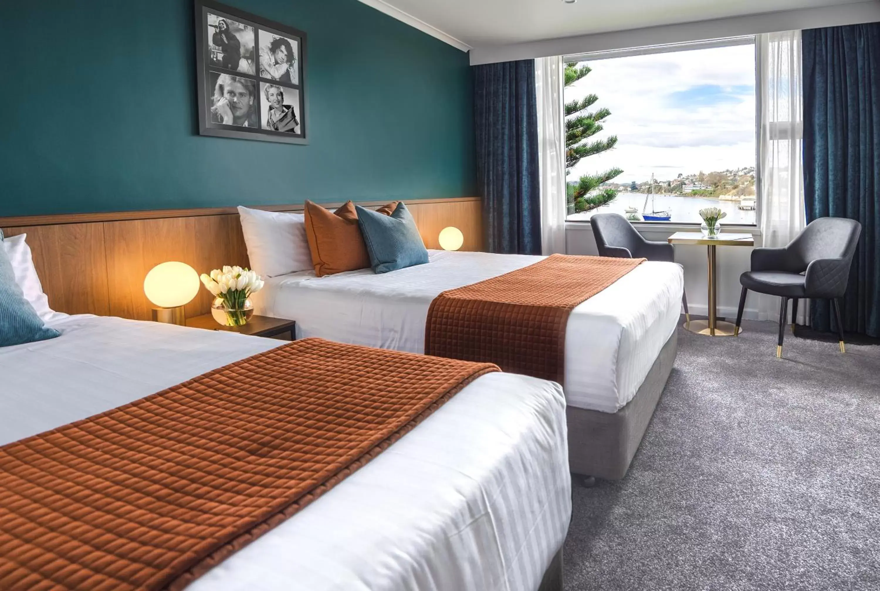 Riverfront Double or Twin Room - Water Edge (4 Star) in Wrest Point