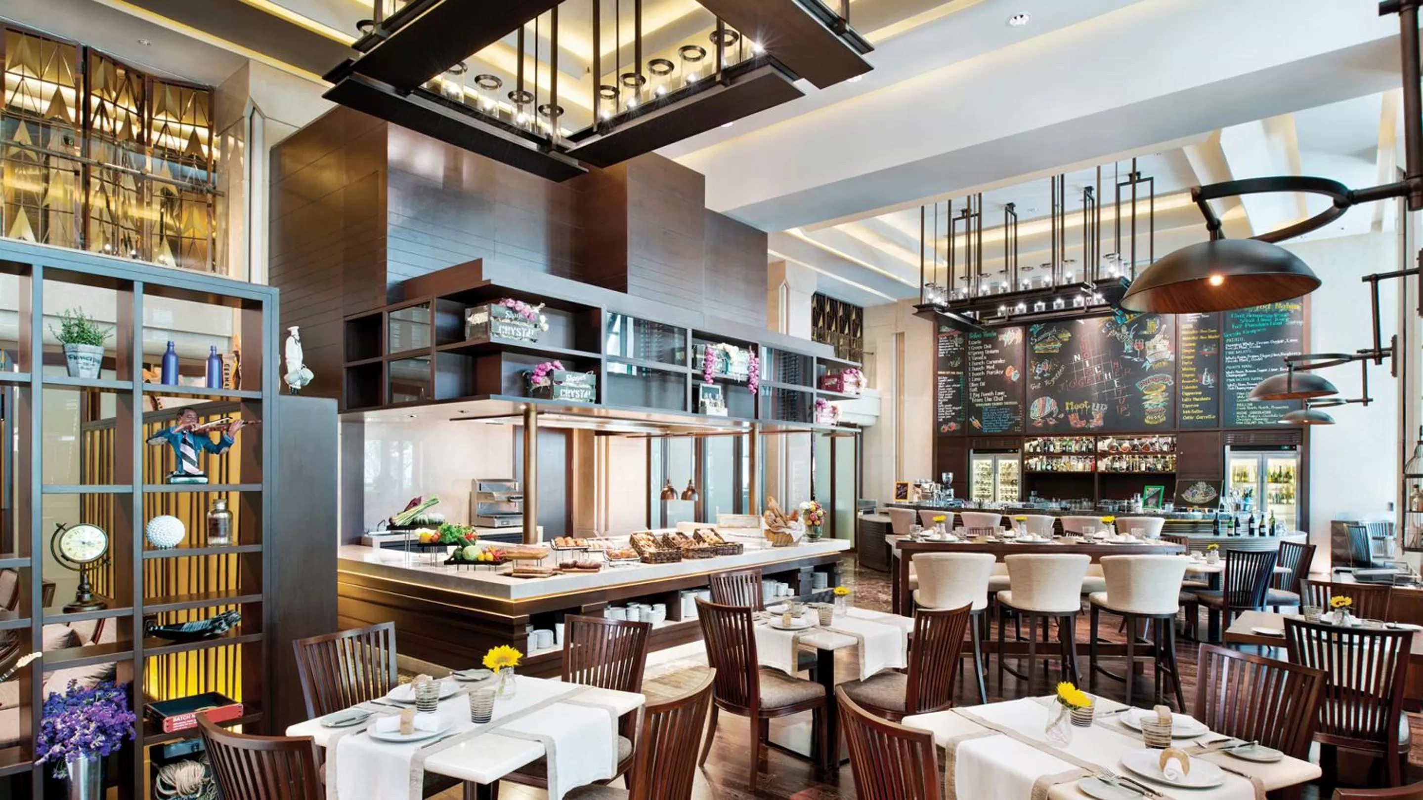 Restaurant/places to eat in Siam Kempinski Hotel Bangkok