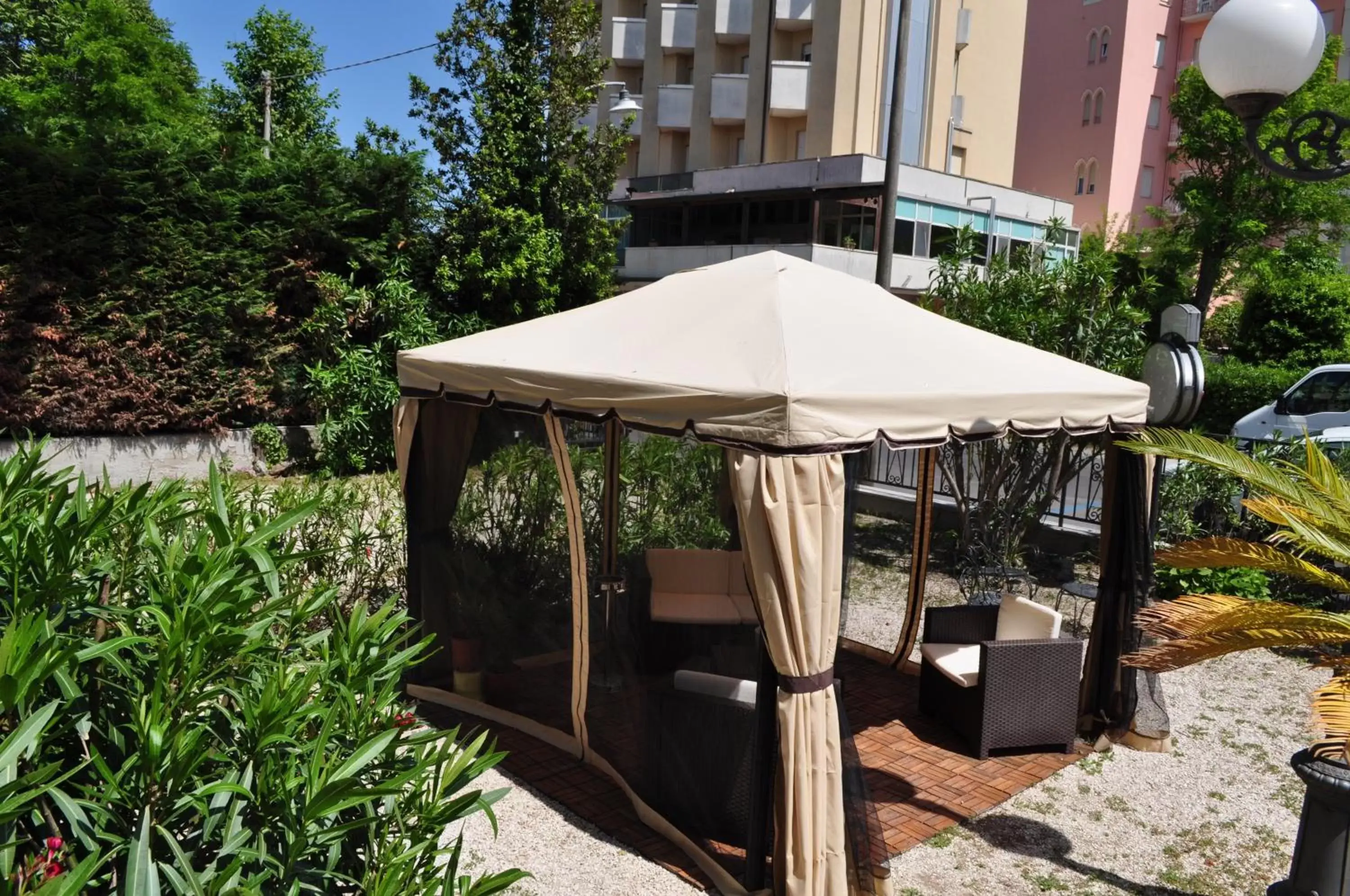 Patio in Esedra Hotel