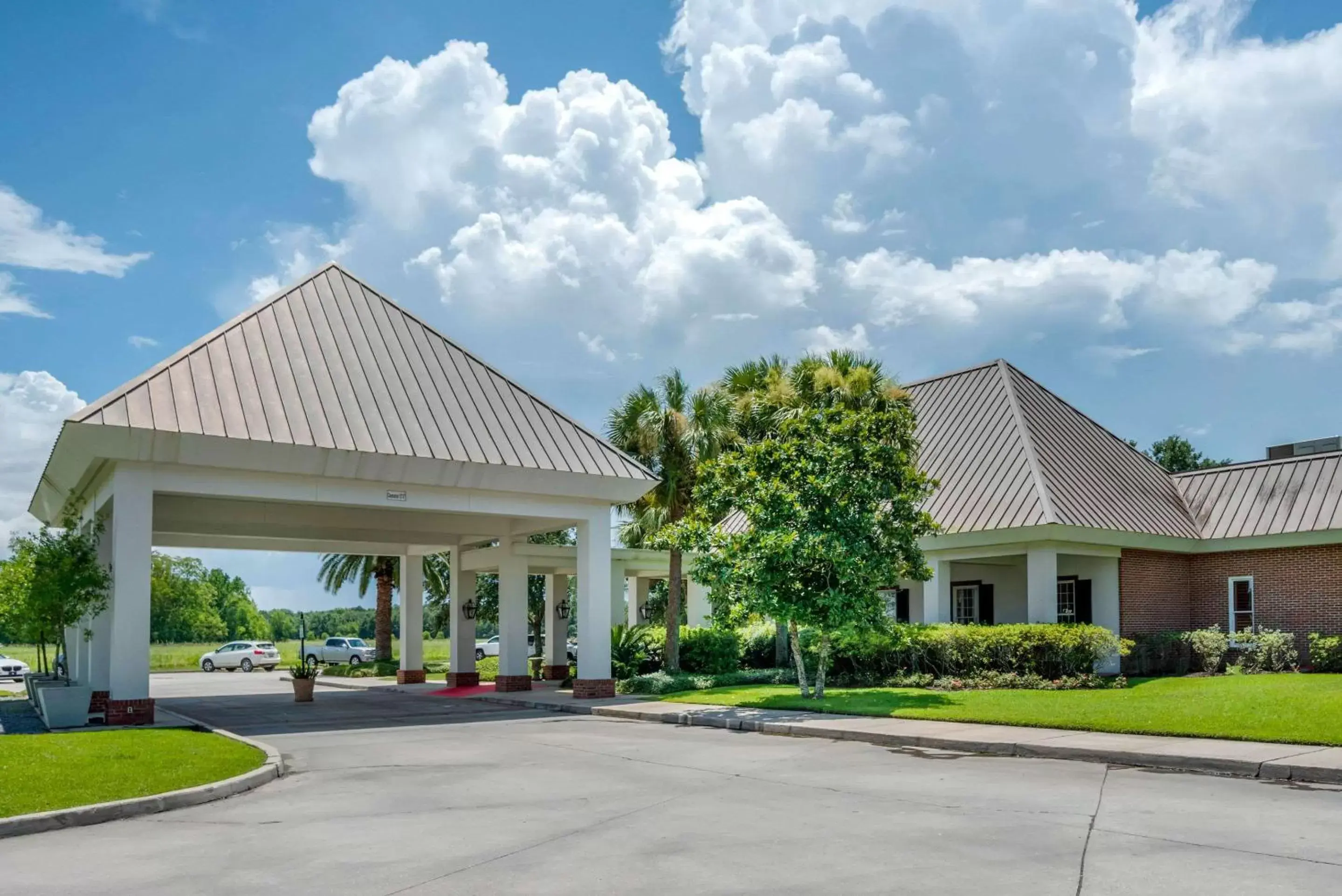 Property Building in Clarion Inn Conference Center Gonzales