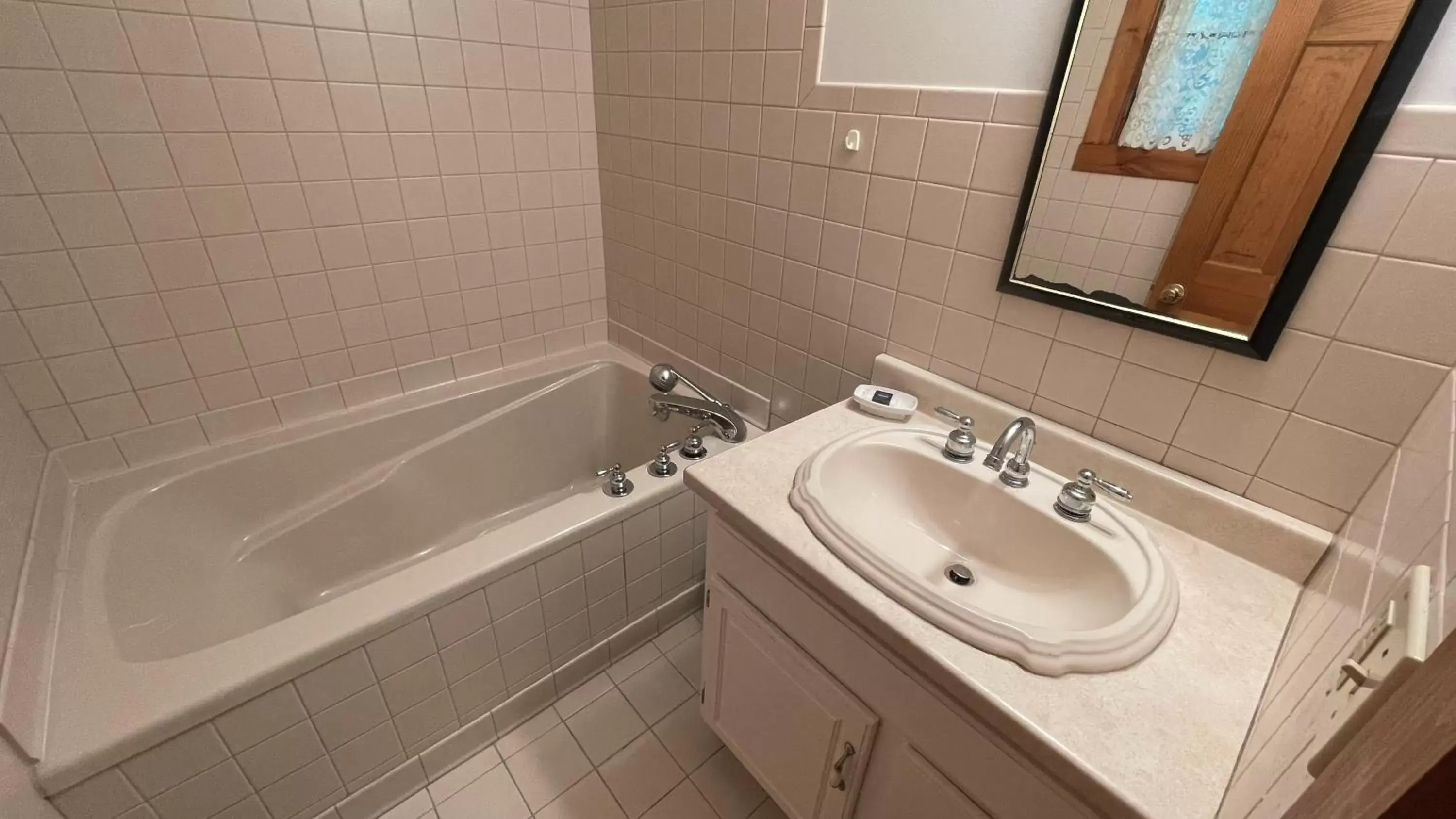 Bathroom in Deerfield Valley Inn - Mt Snow