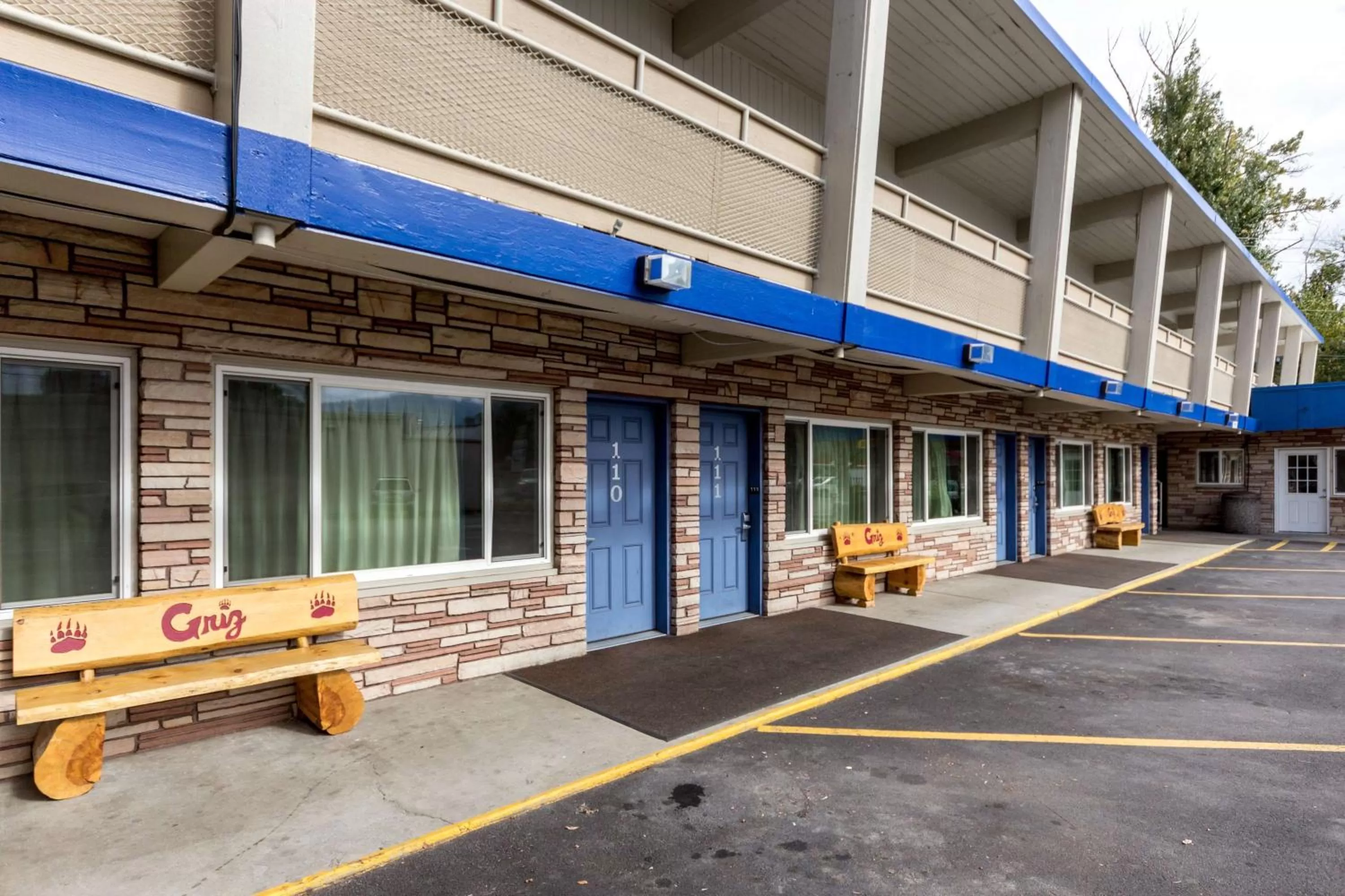 Property building in Motel 6 University Missoula