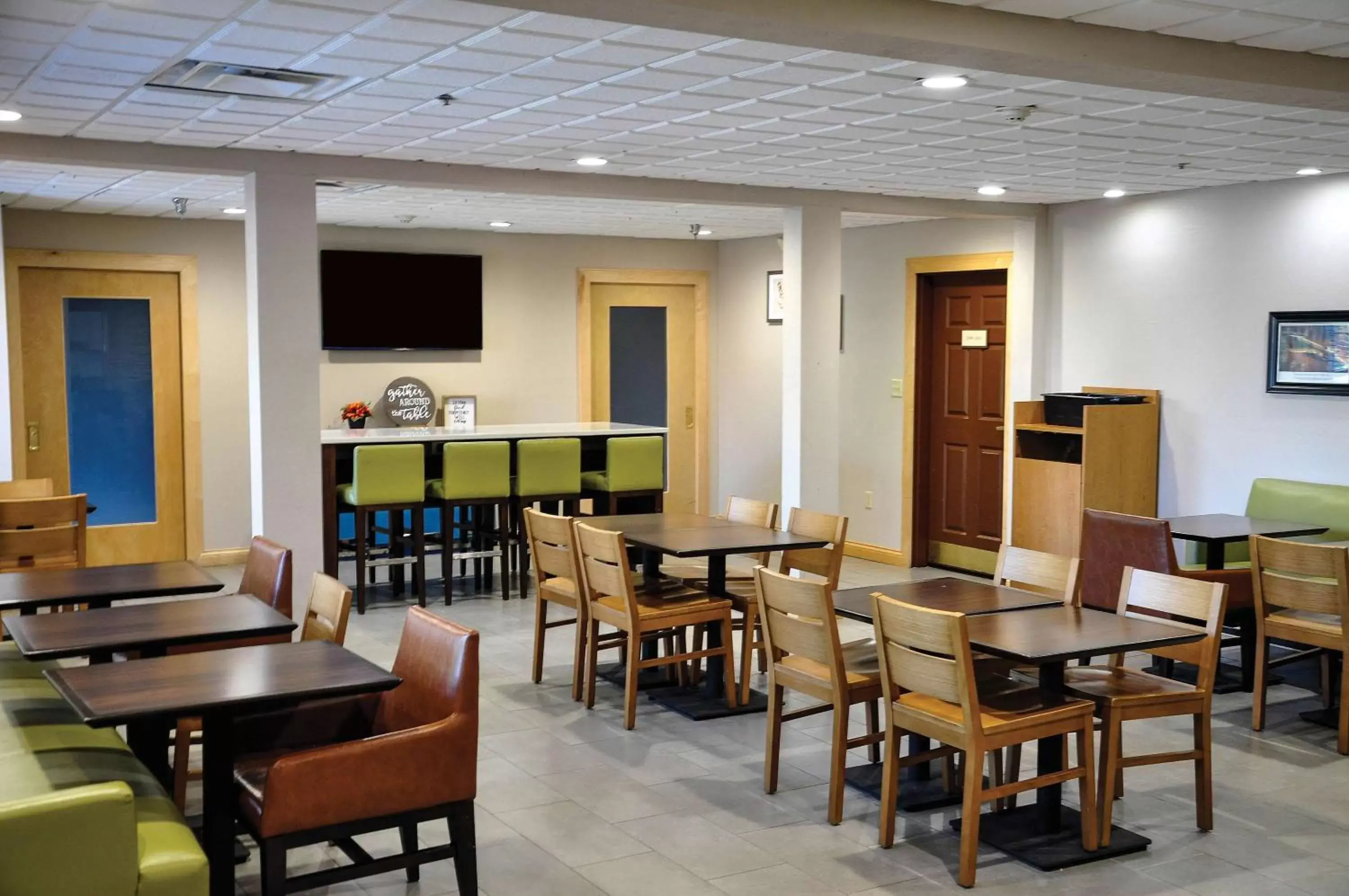 Restaurant/Places to Eat in Country Inn & Suites by Radisson, Fairborn South, OH
