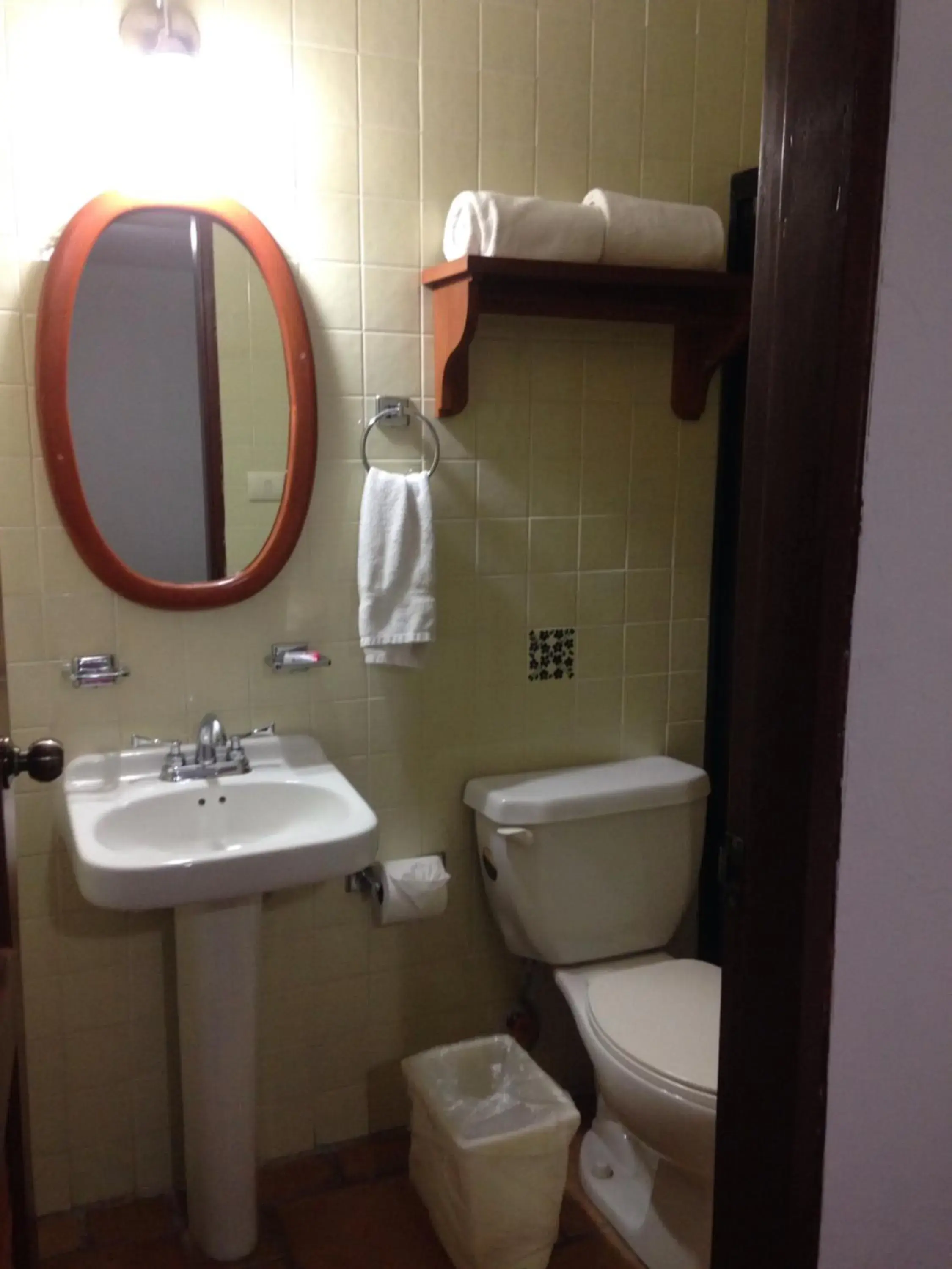 Bathroom in Hotel Meson del Mar