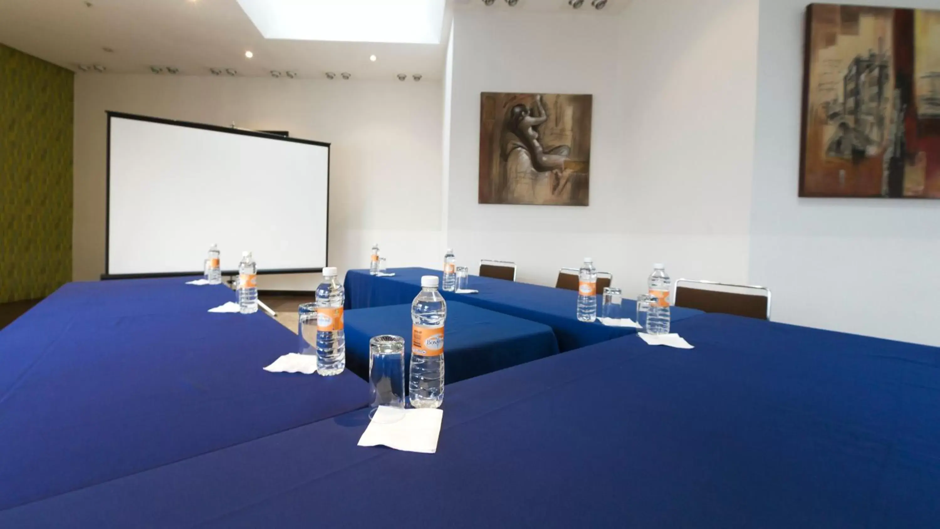 Spa and wellness centre/facilities in Holiday Inn Mexico City-Plaza Universidad by IHG Spa and wellness centre/facilities in Holiday Inn Mexico City-Plaza Universidad by IHG