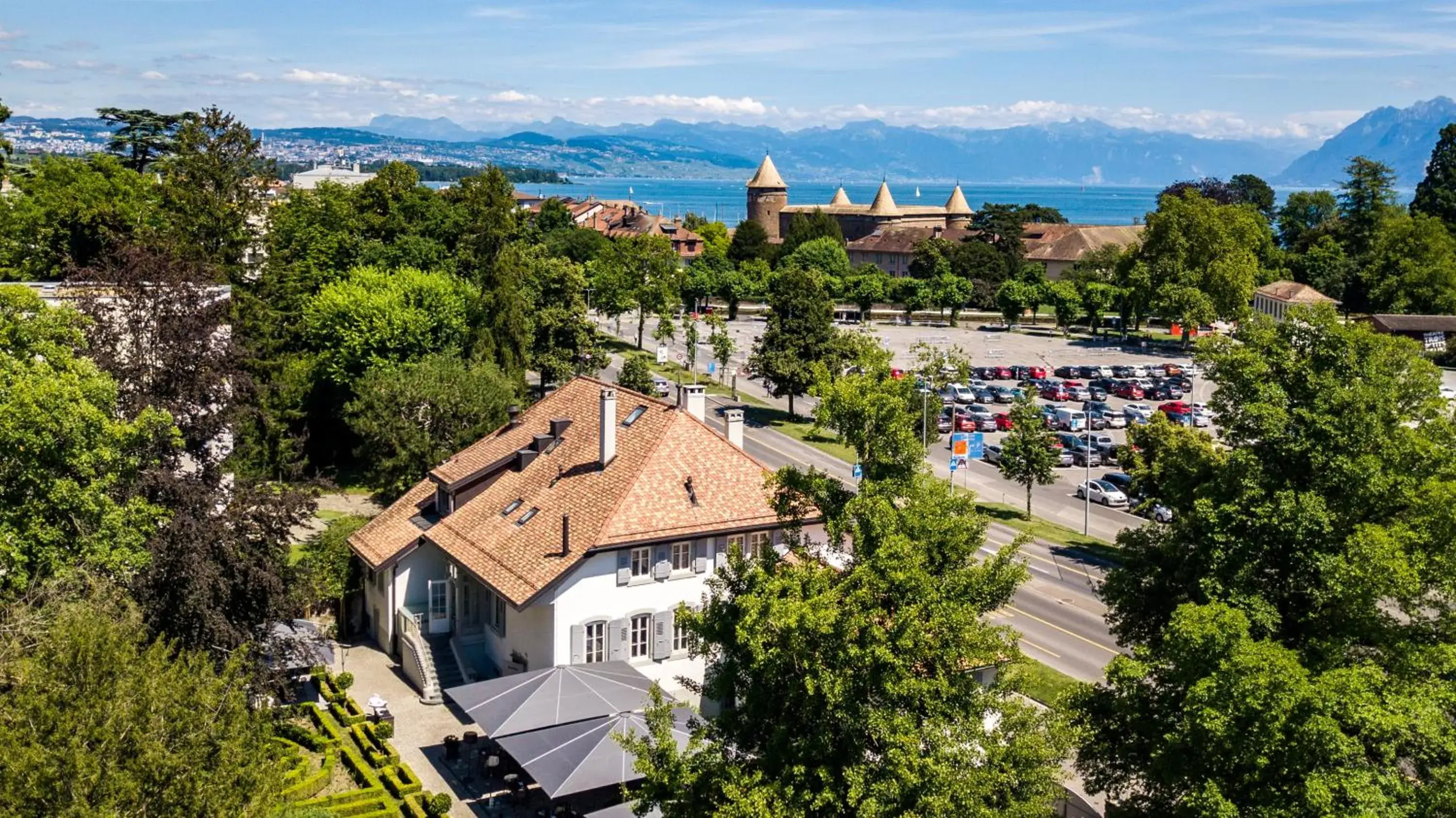 Bird's eye view, Bird's-eye View in Hostellerie Le Petit Manoir