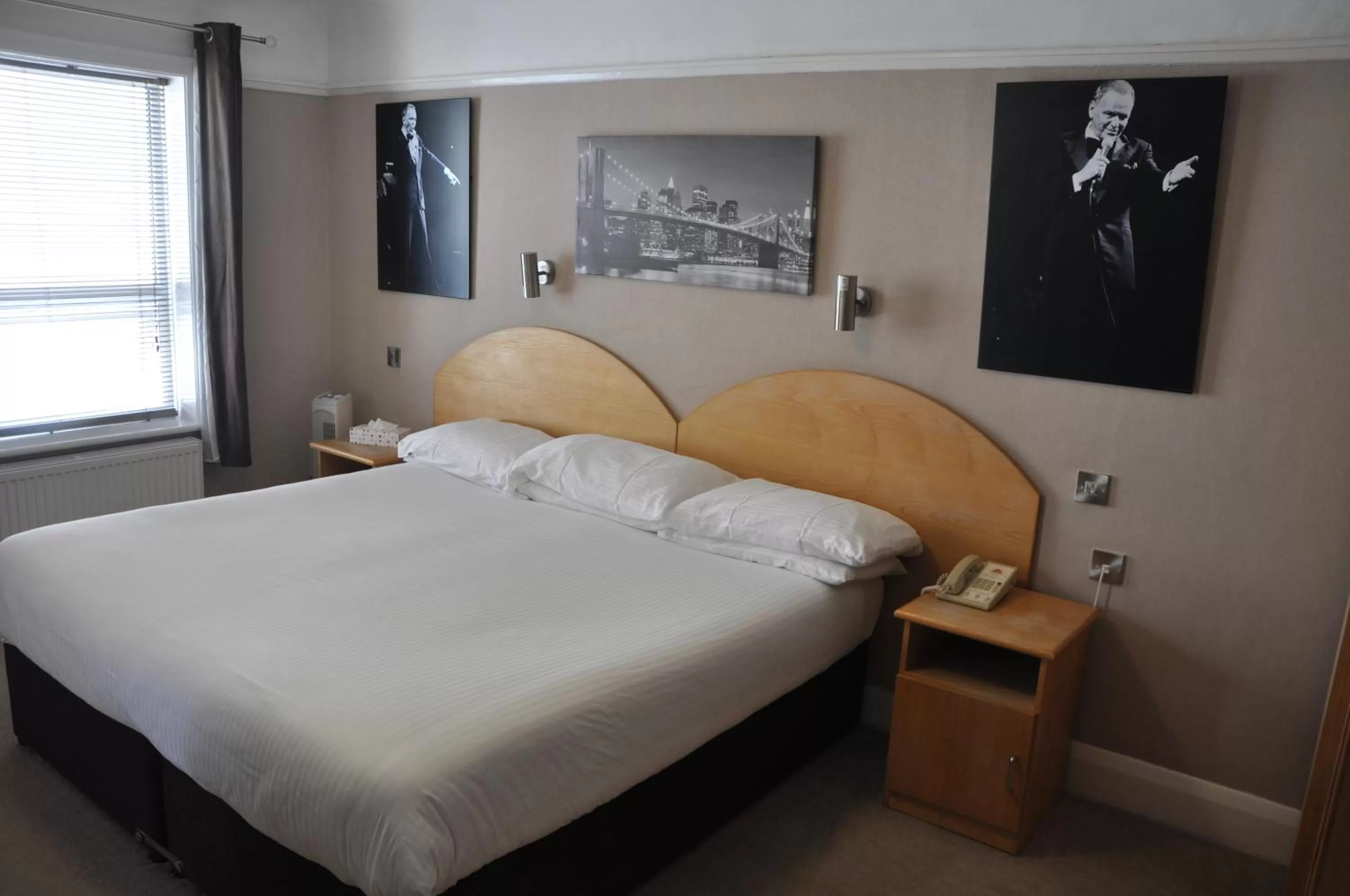 Bed in Hotel Celebrity Bournemouth East Cliff by Villare hotels