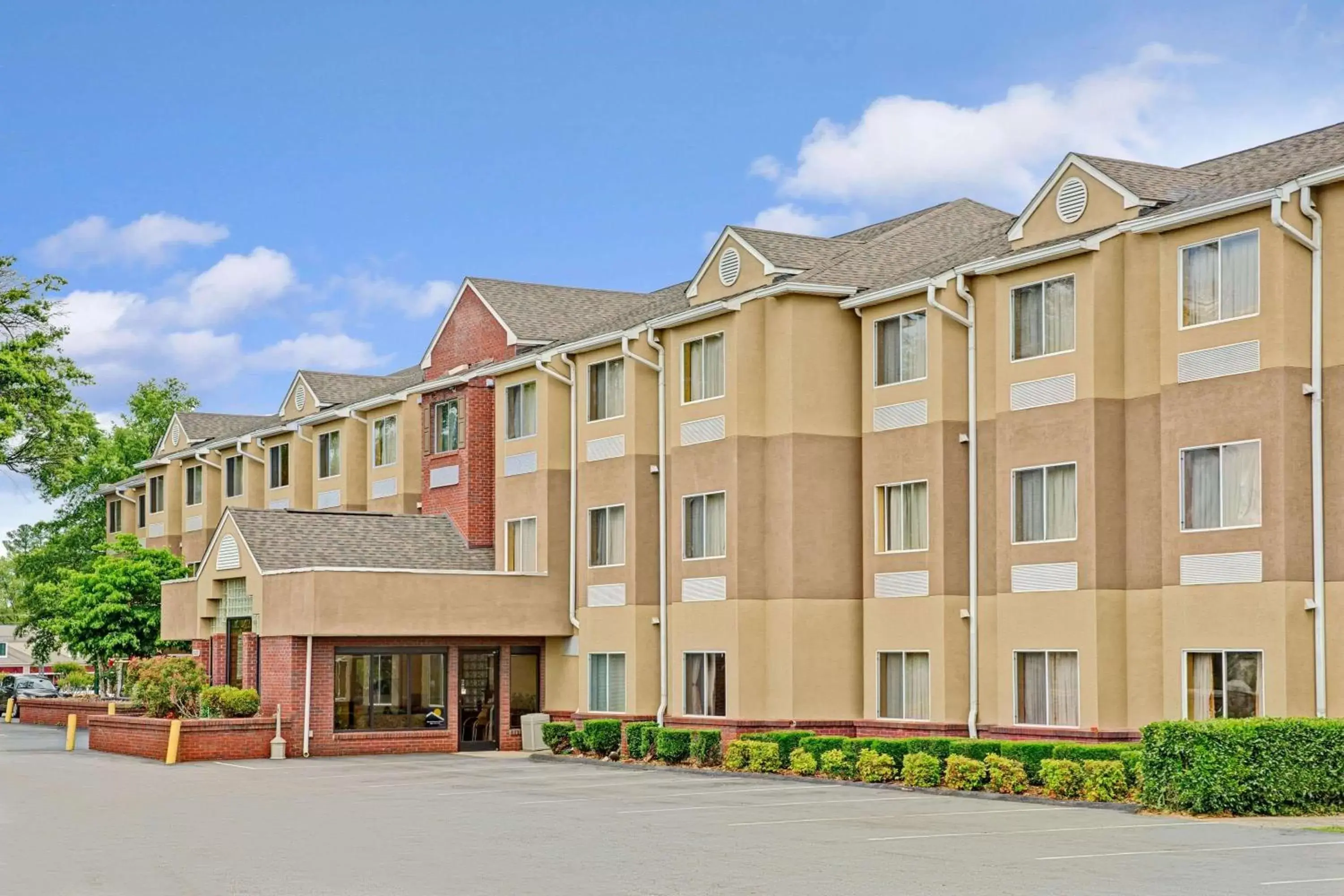 Property Building in Microtel Inn by Wyndham Lake Norman