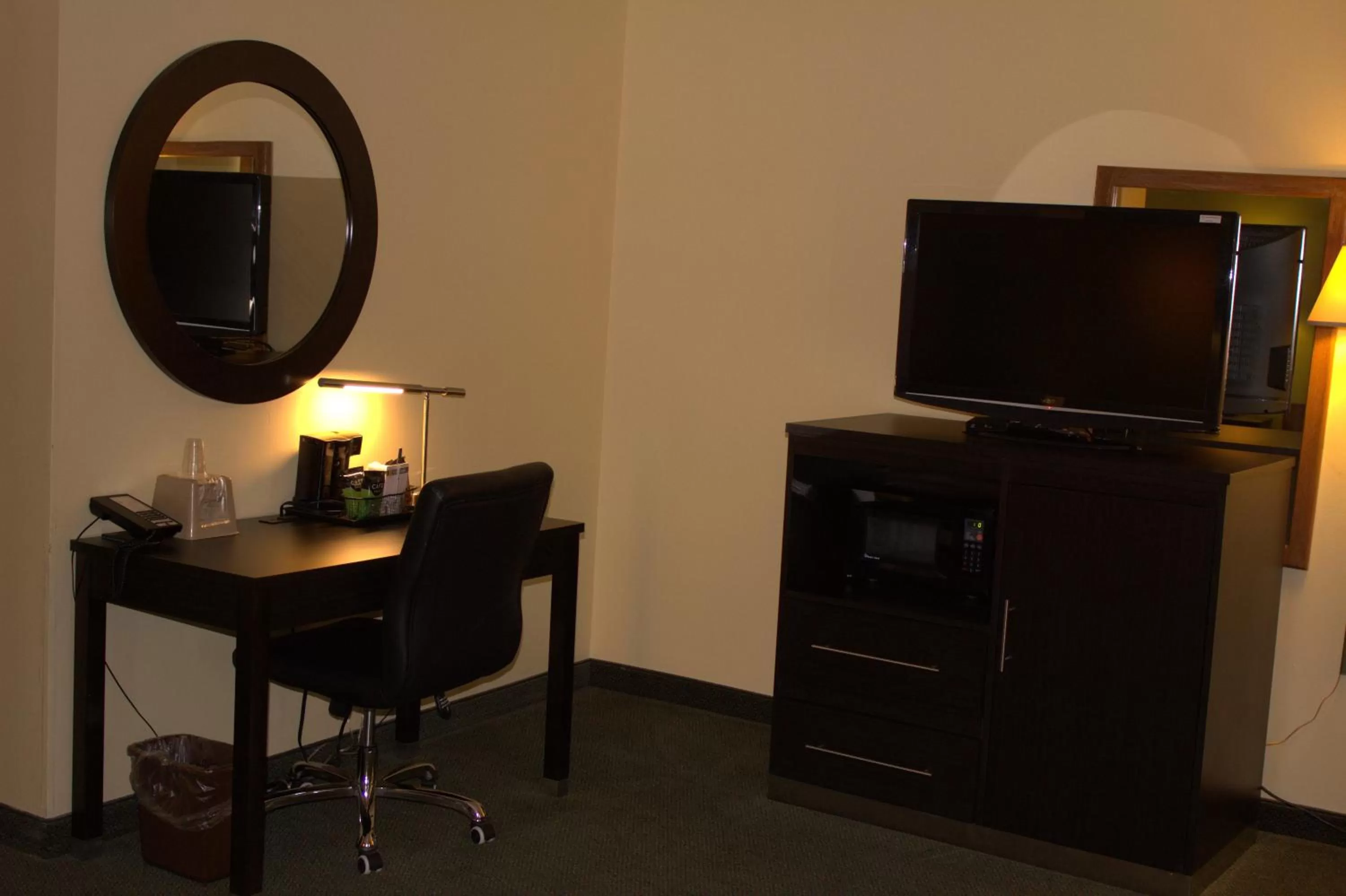 Super 8 by Wyndham Colby