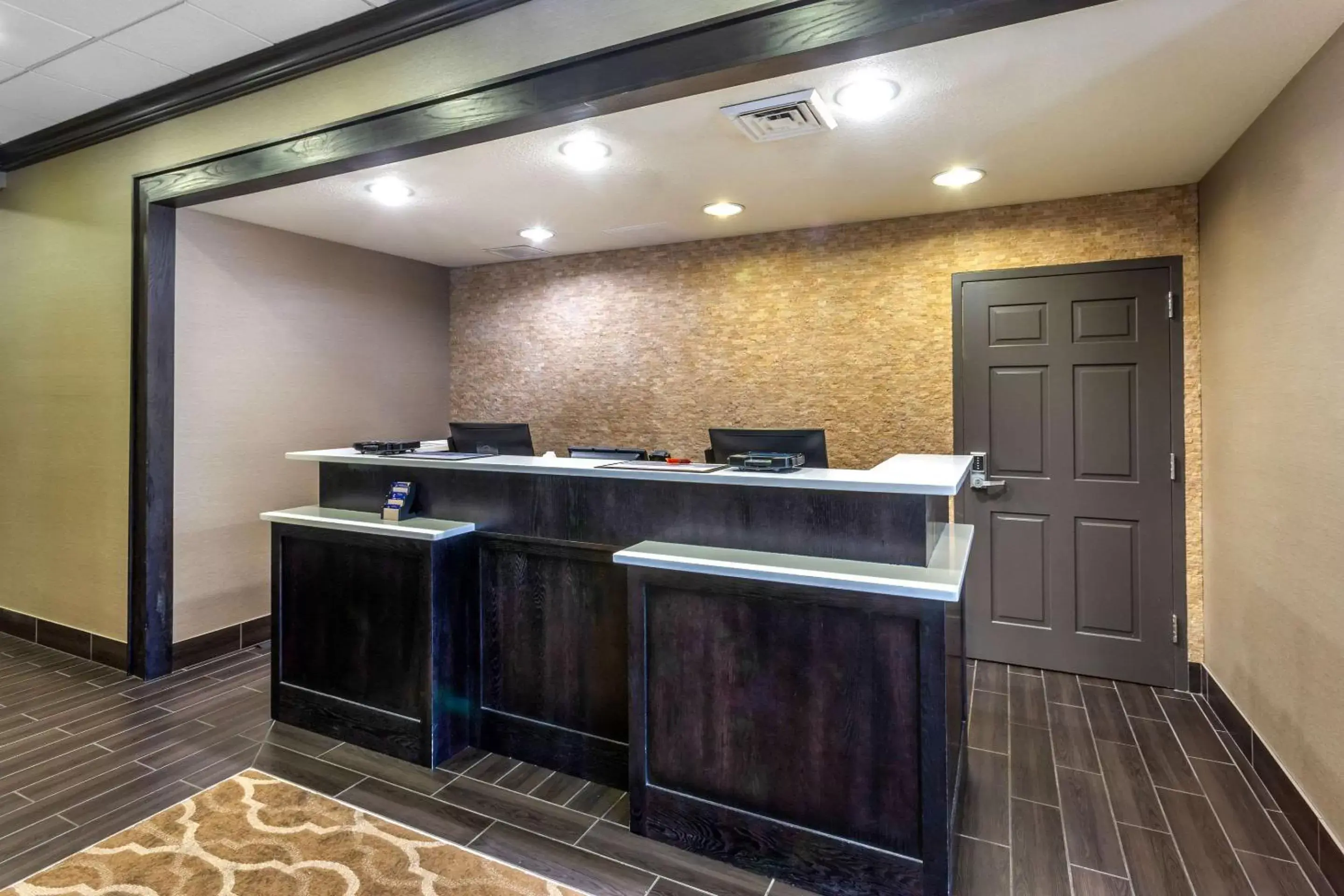 Lobby or reception, Lobby/Reception in Comfort Inn & Suites Logan Near University