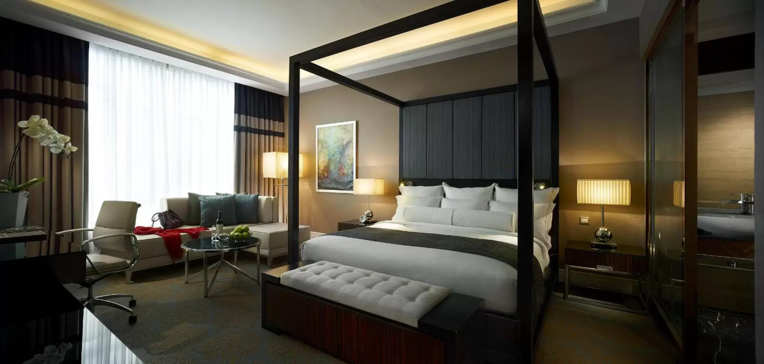 Bedroom, Bed in The Majestic Hotel Kuala Lumpur, Autograph Collection