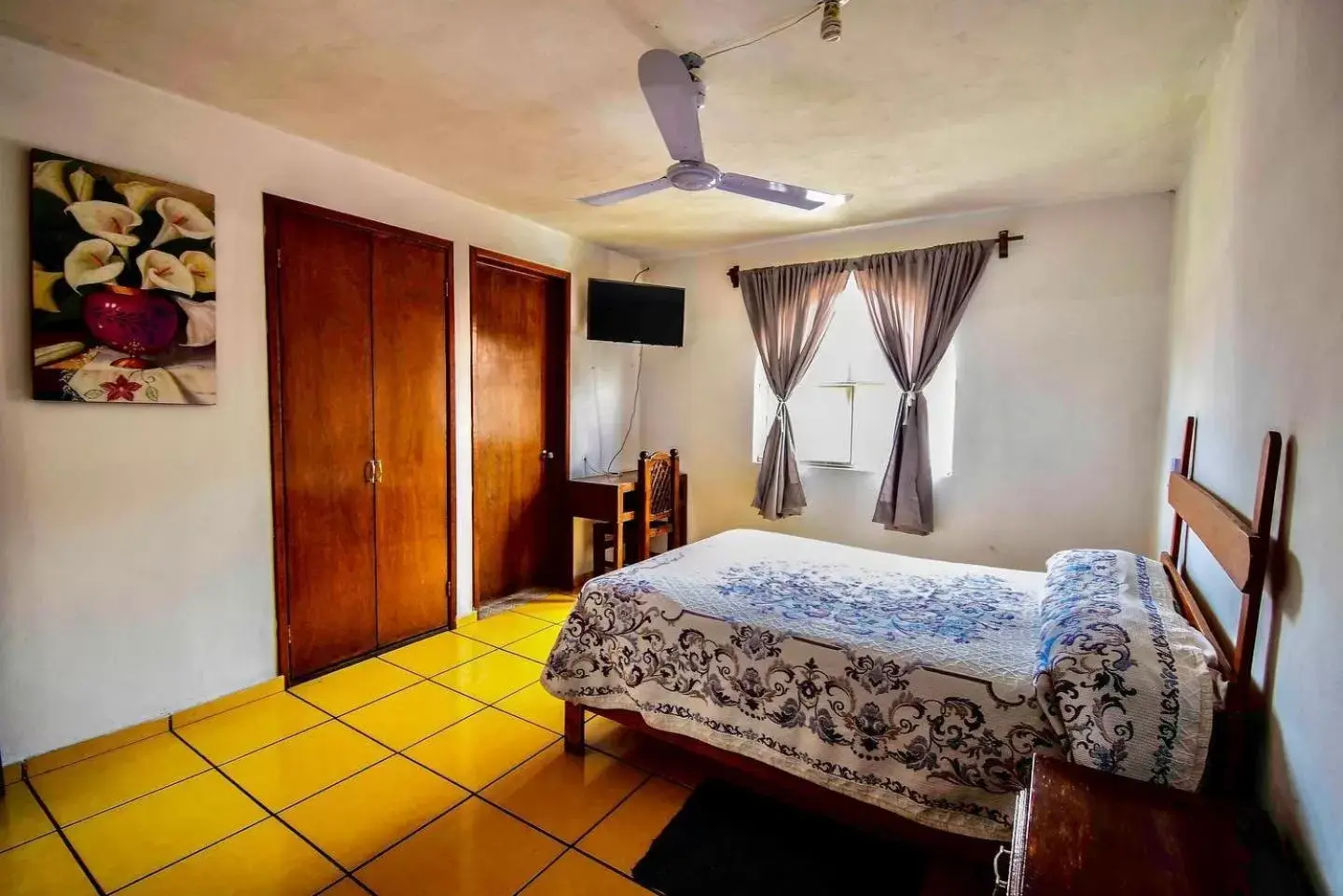 Bed in Hotel Posadas Ocampo By Rotamundos