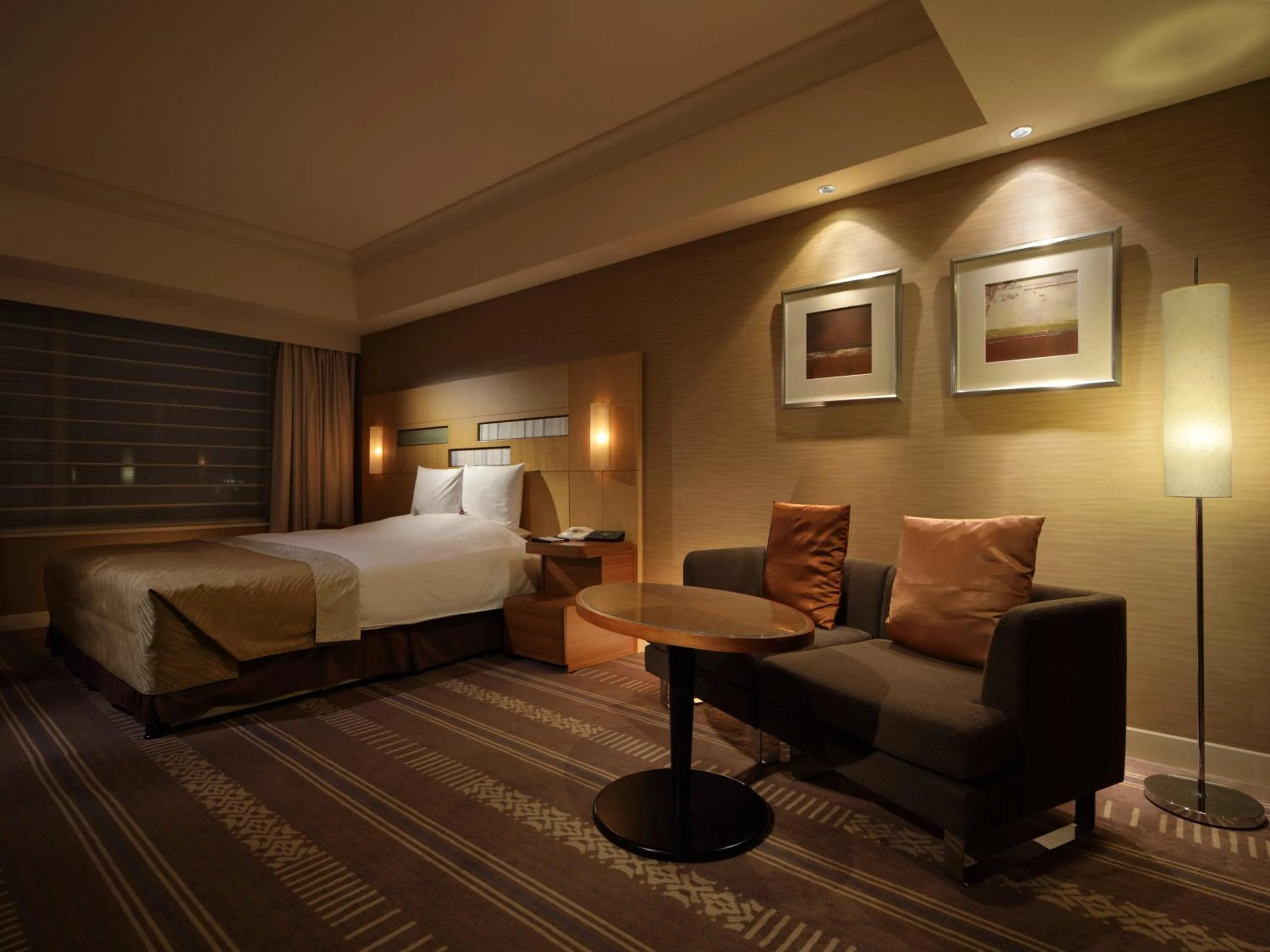 Photo of the whole room, Bed in Hotel Okura Fukuoka