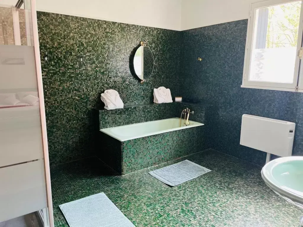 Toilet, Bathroom in LES GENEBRUYERES - L'HISTOIRE D'UN REVE