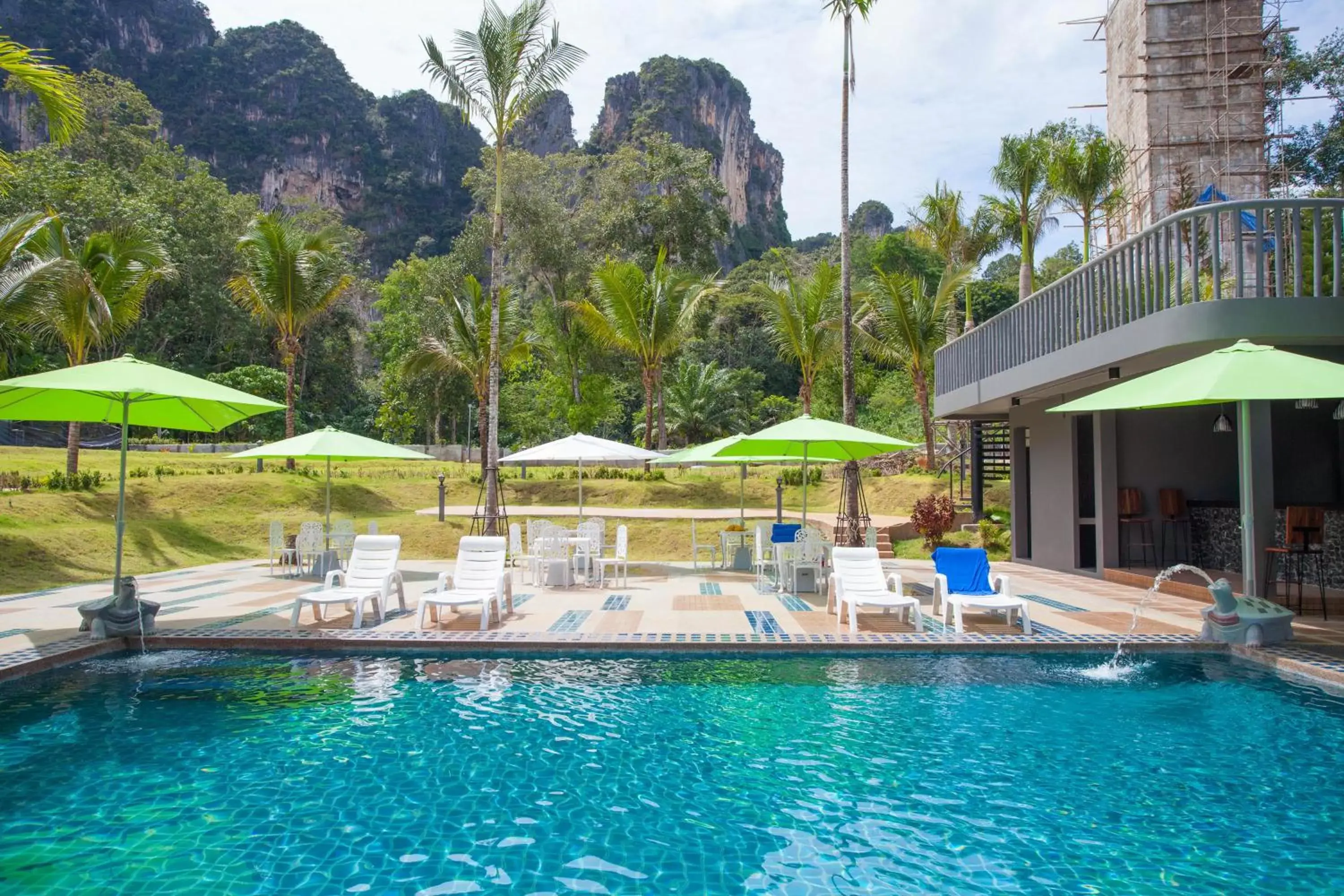 Restaurant/places to eat, Swimming Pool in Arawan Krabi Beach Resort