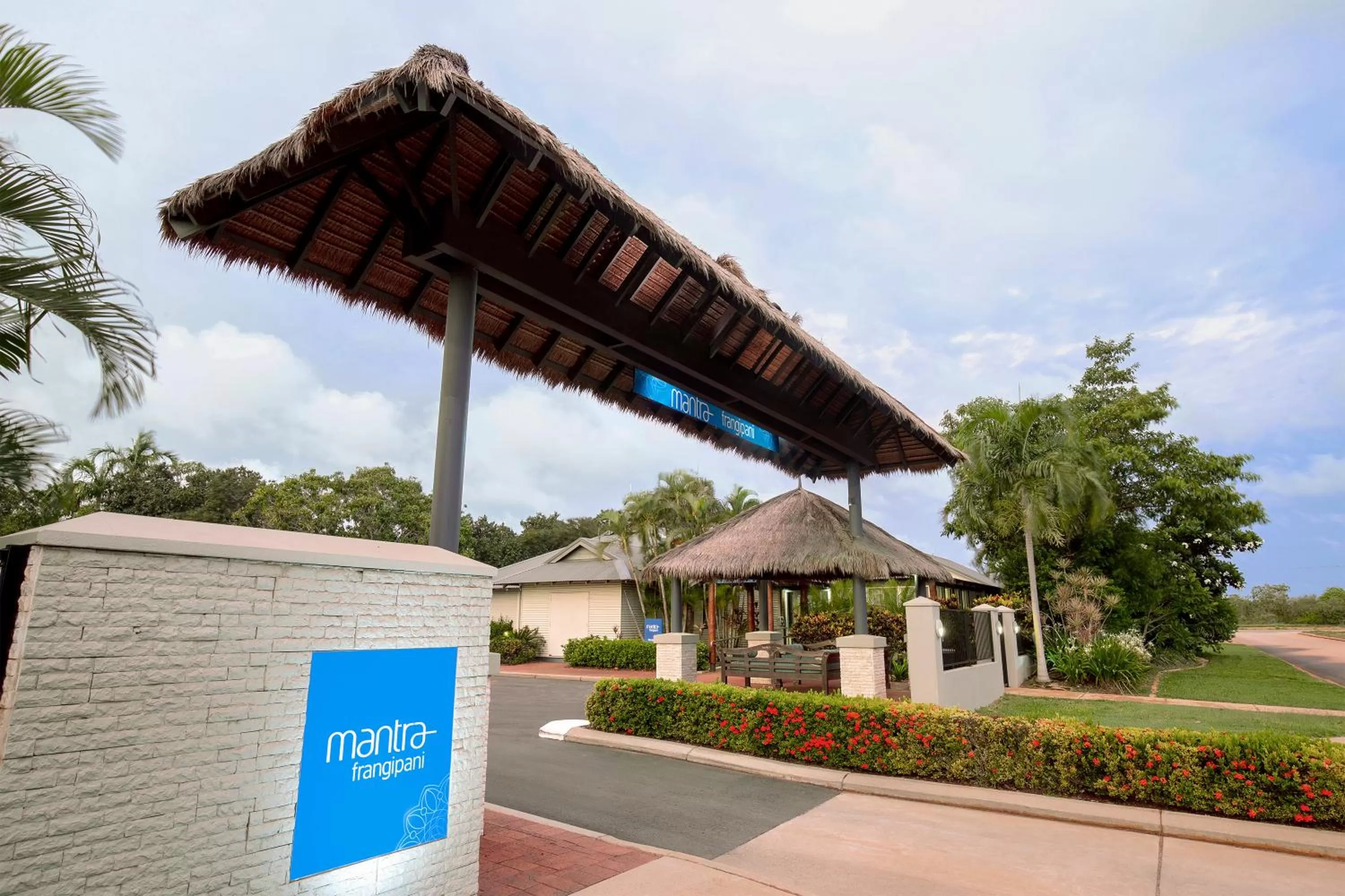 Property building in Mantra Frangipani Broome