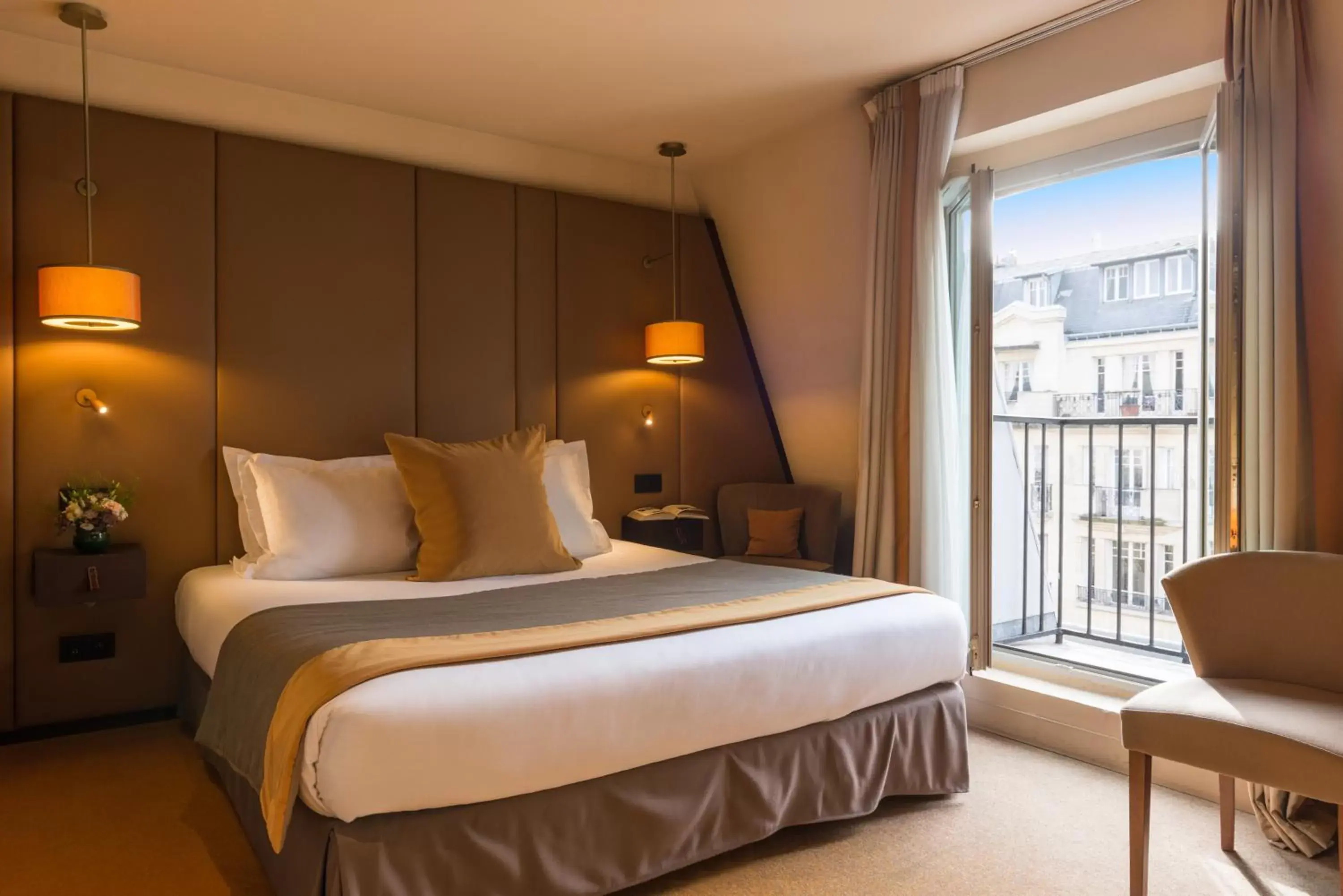 Bed in Hôtel La Bourdonnais by Inwood Hotels