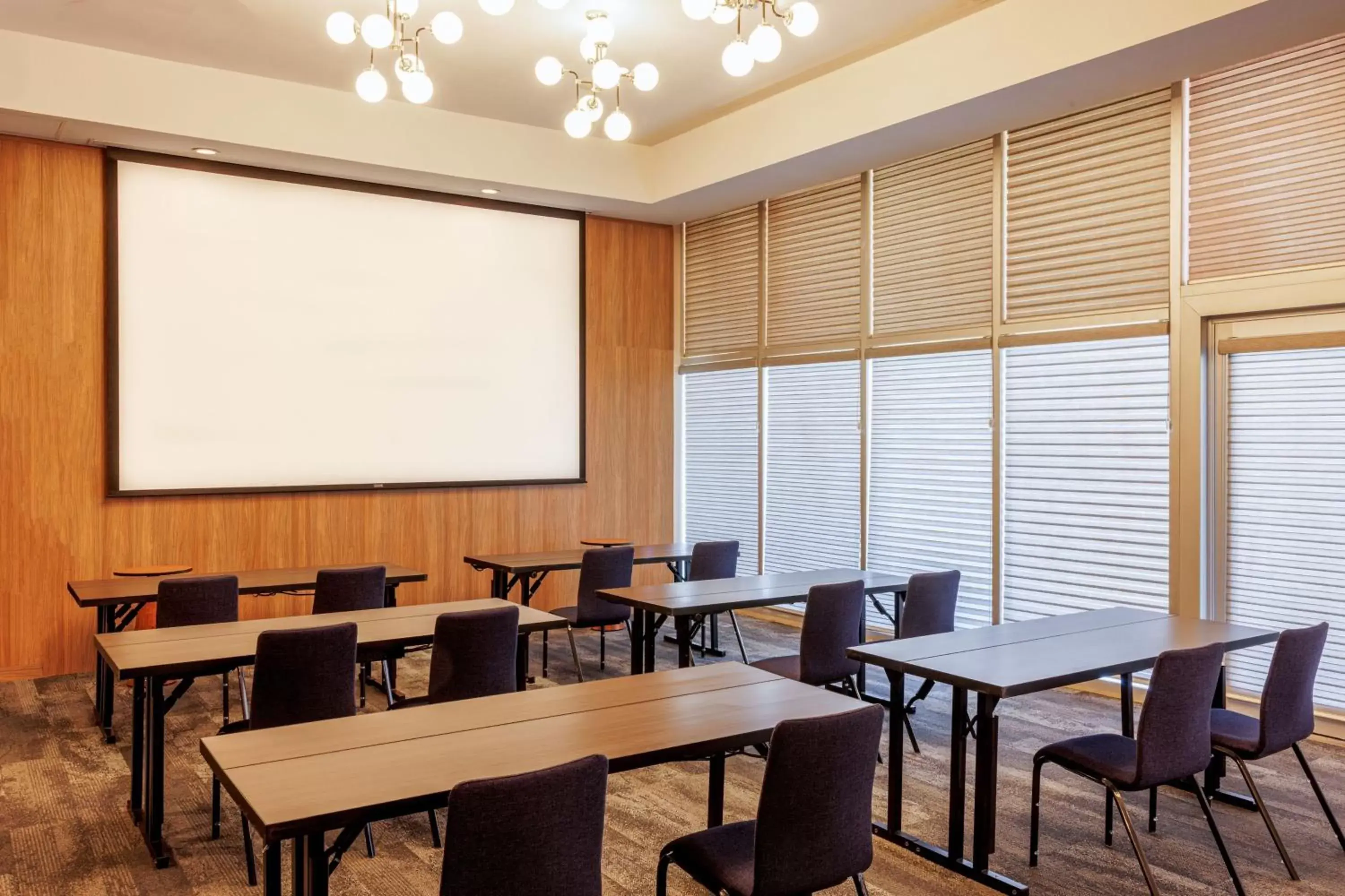 Meeting/conference room, Restaurant/Places to Eat in Courtyard by Marriott Mexicali