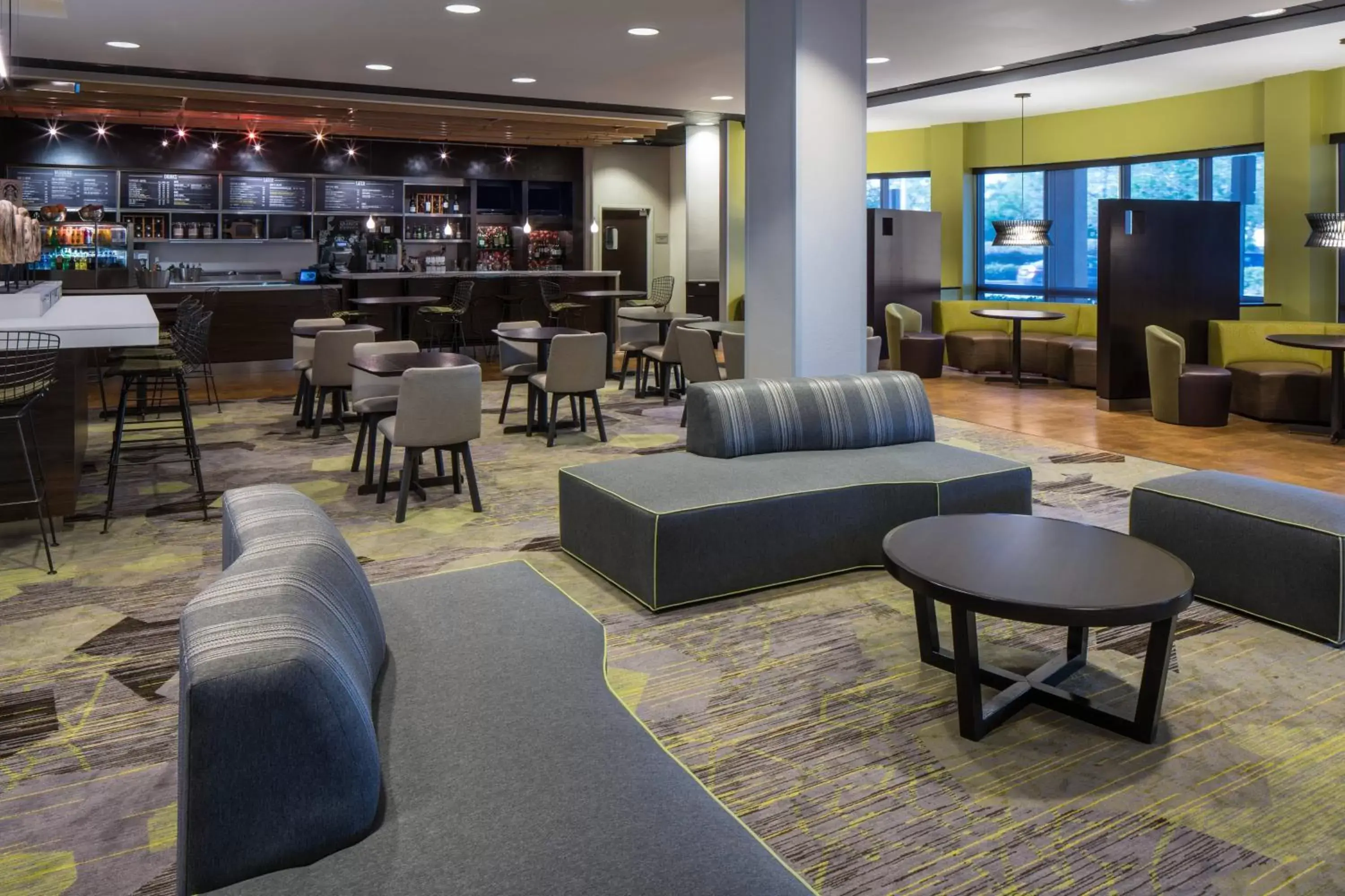 Restaurant/places to eat, Lounge/Bar in Courtyard by Marriott Miami West/FL Turnpike