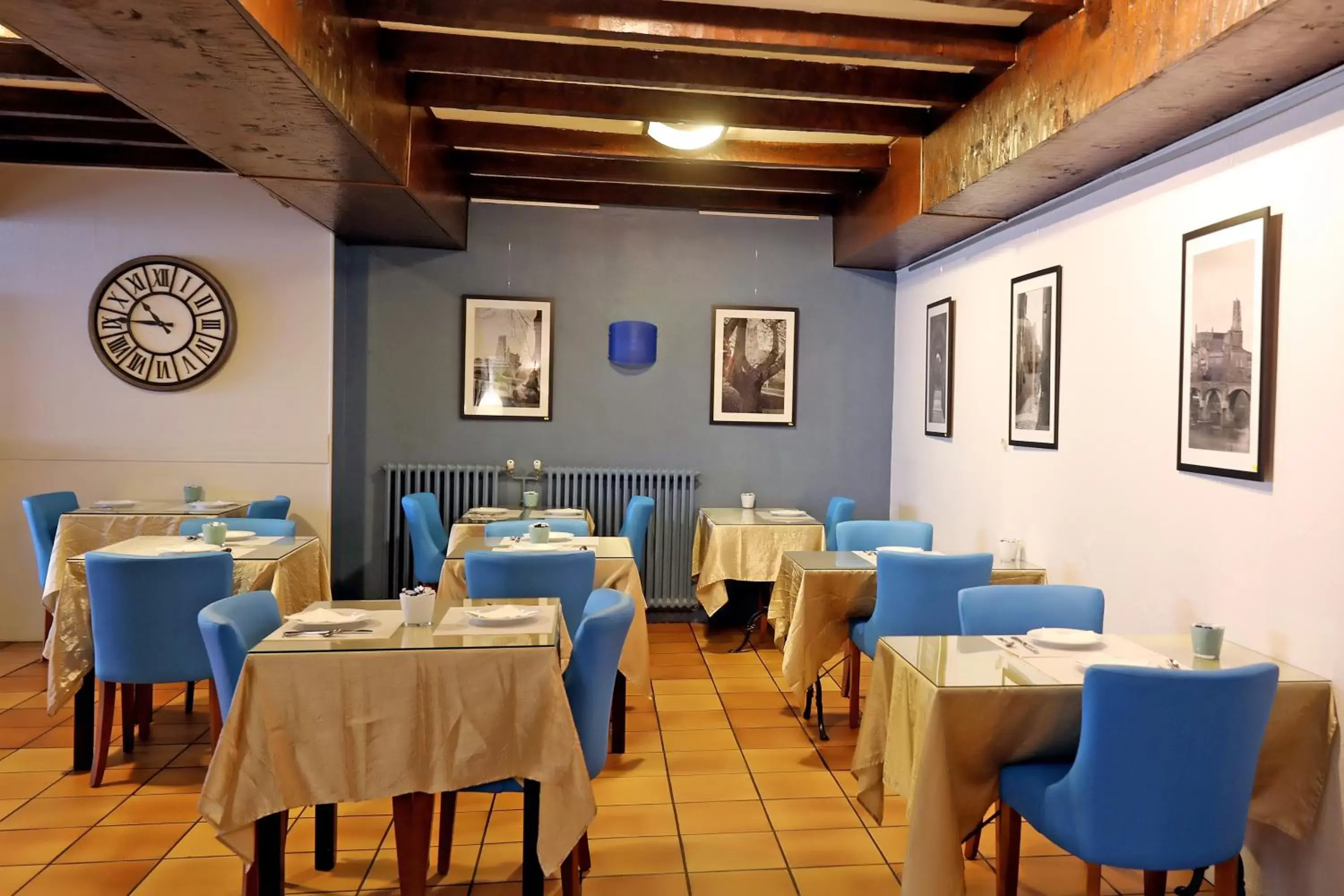 Restaurant/Places to Eat in Hotel Les Pasteliers