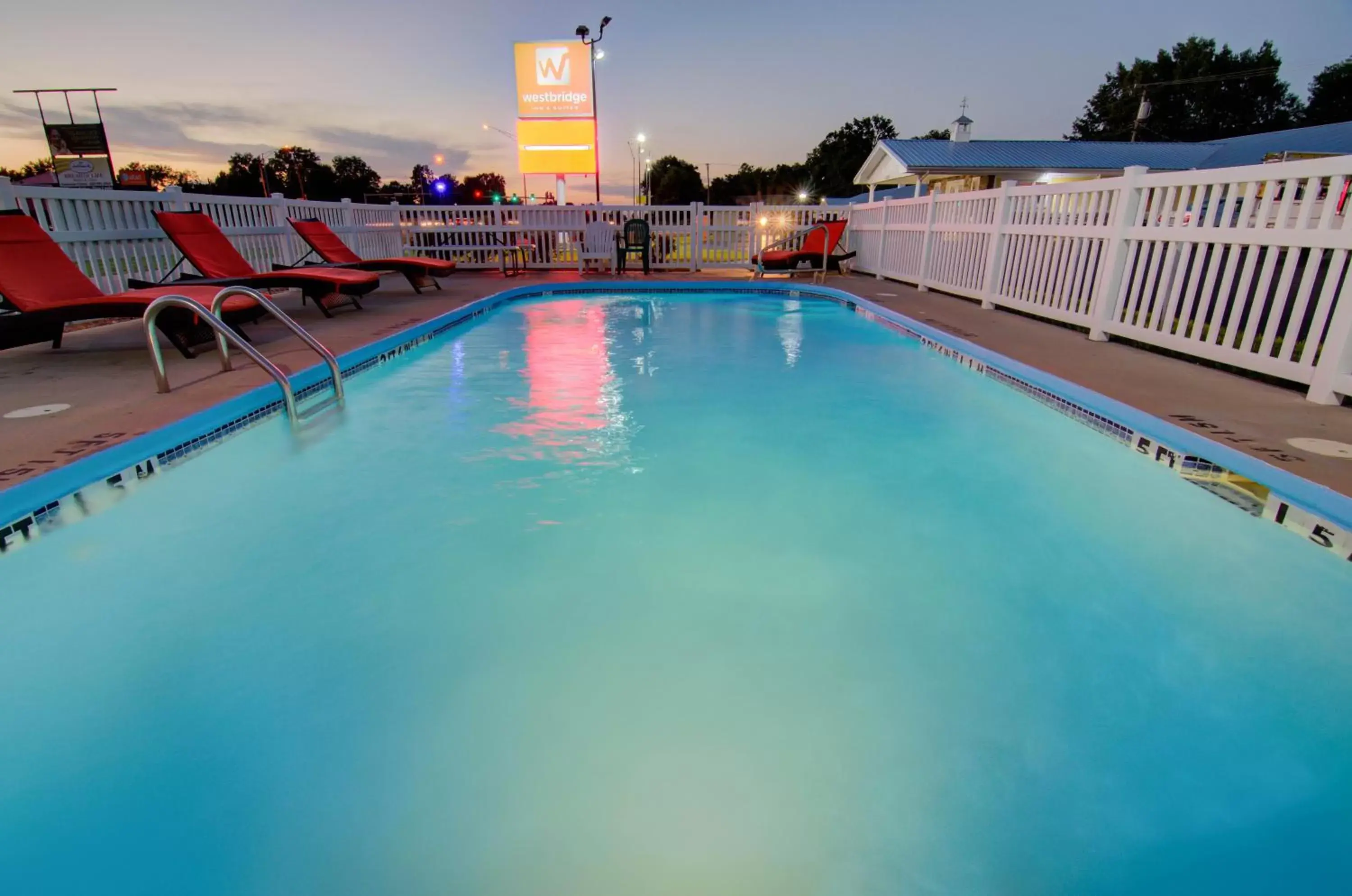 Swimming Pool in Westbridge Inn & Suites