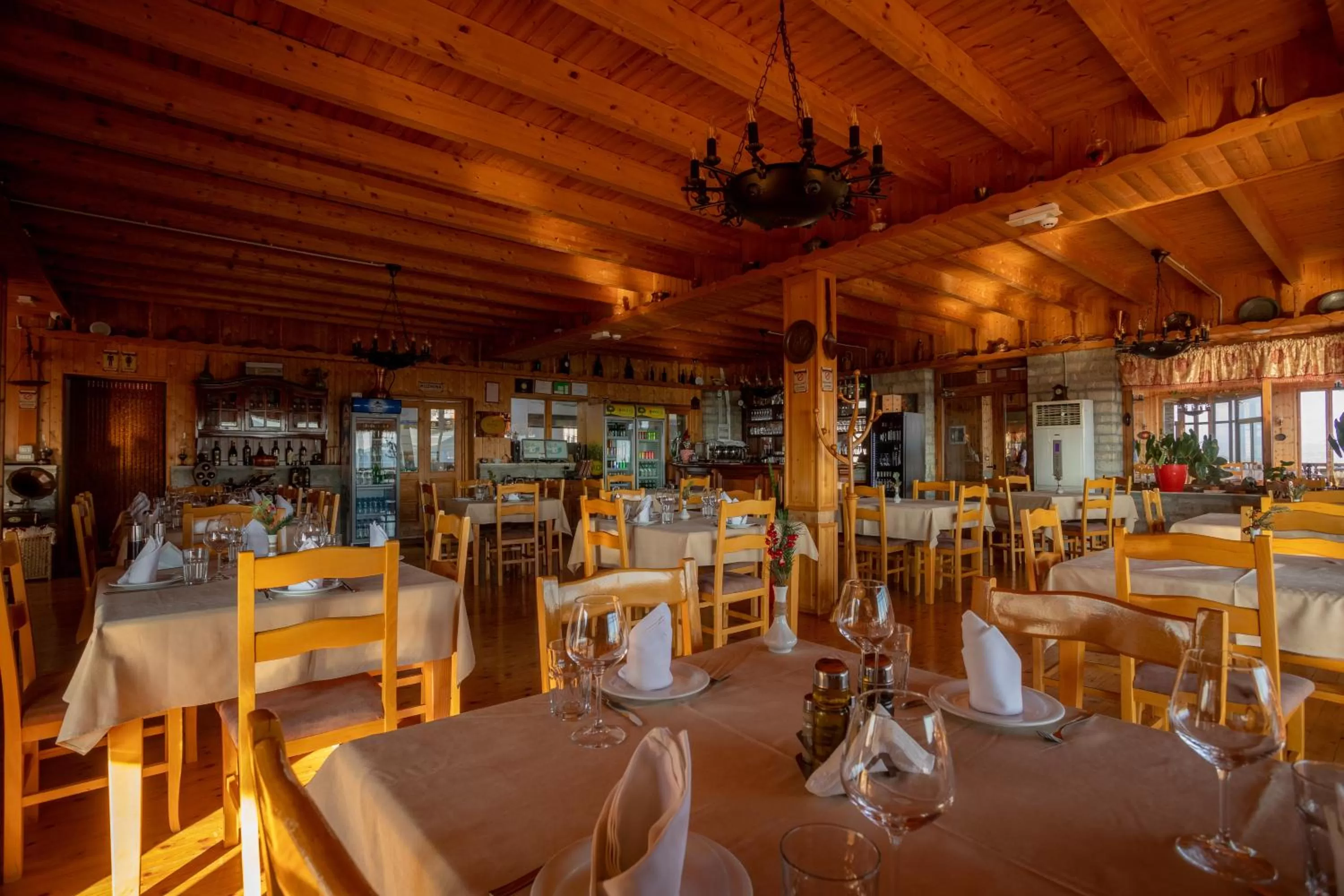 Restaurant/Places to Eat in OLD HOUSE