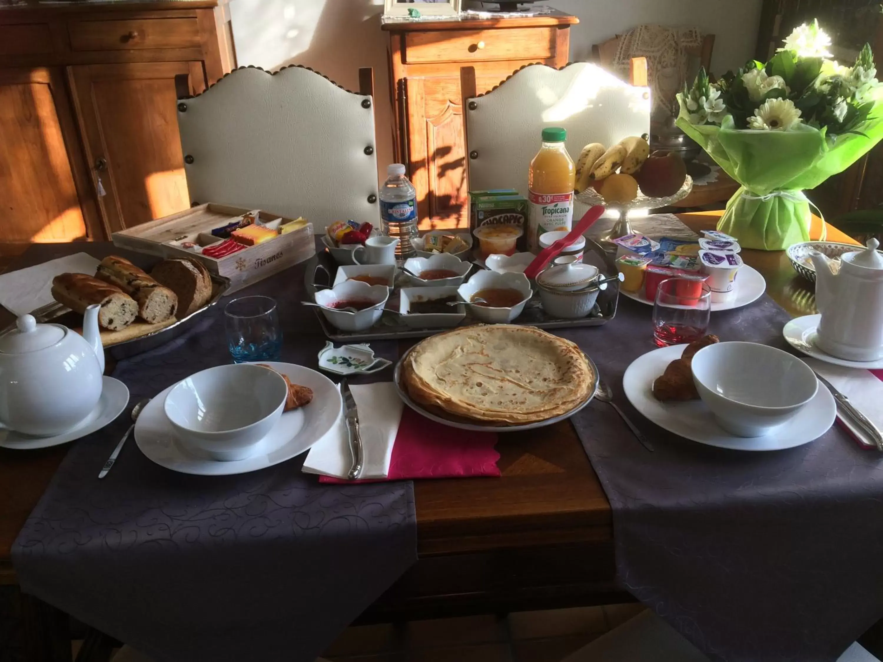 Dining area, Breakfast in La Mansarde