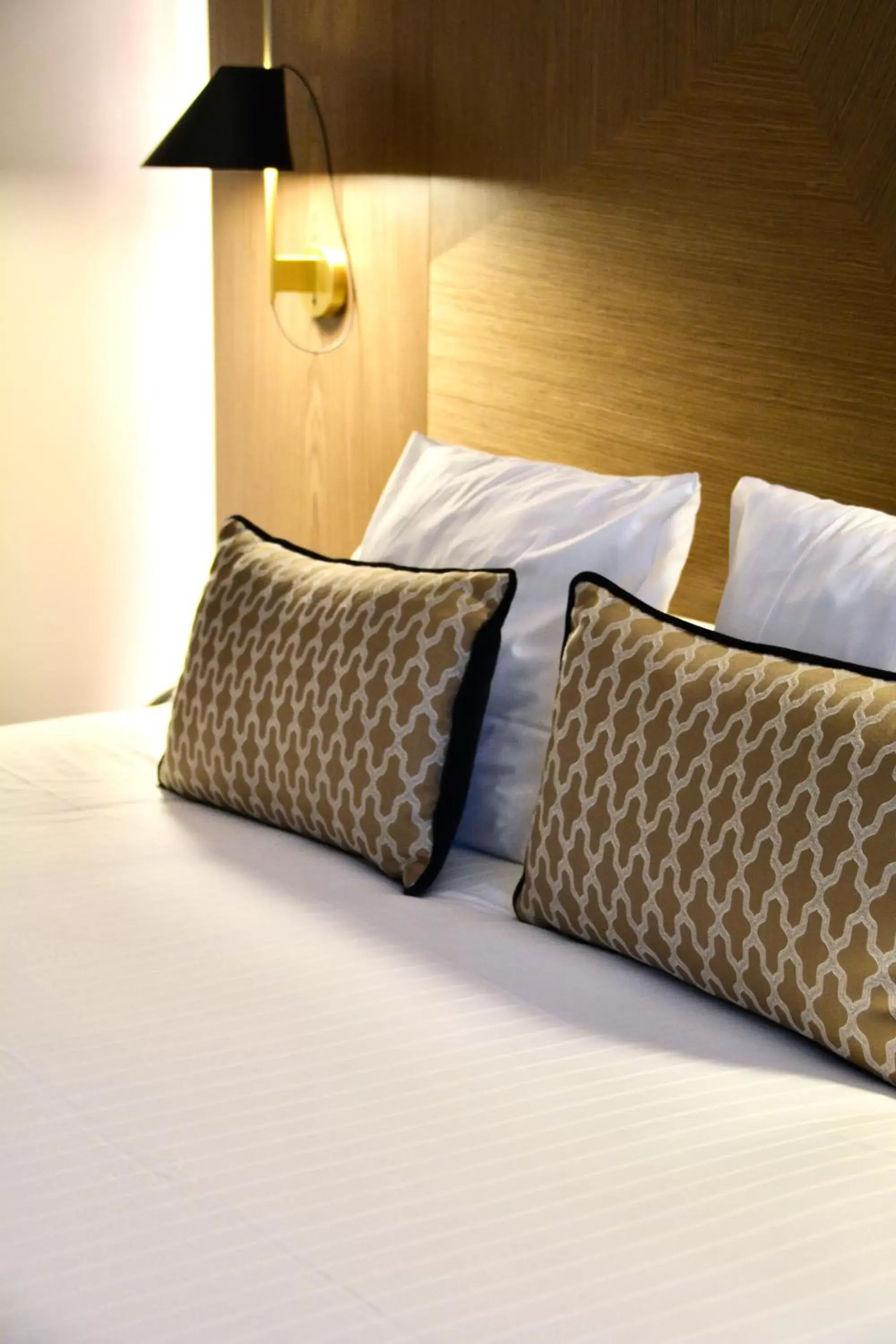 Bed in Château Belmont Tours by The Crest Collection Bed in Château Belmont Tours by The Crest Collection