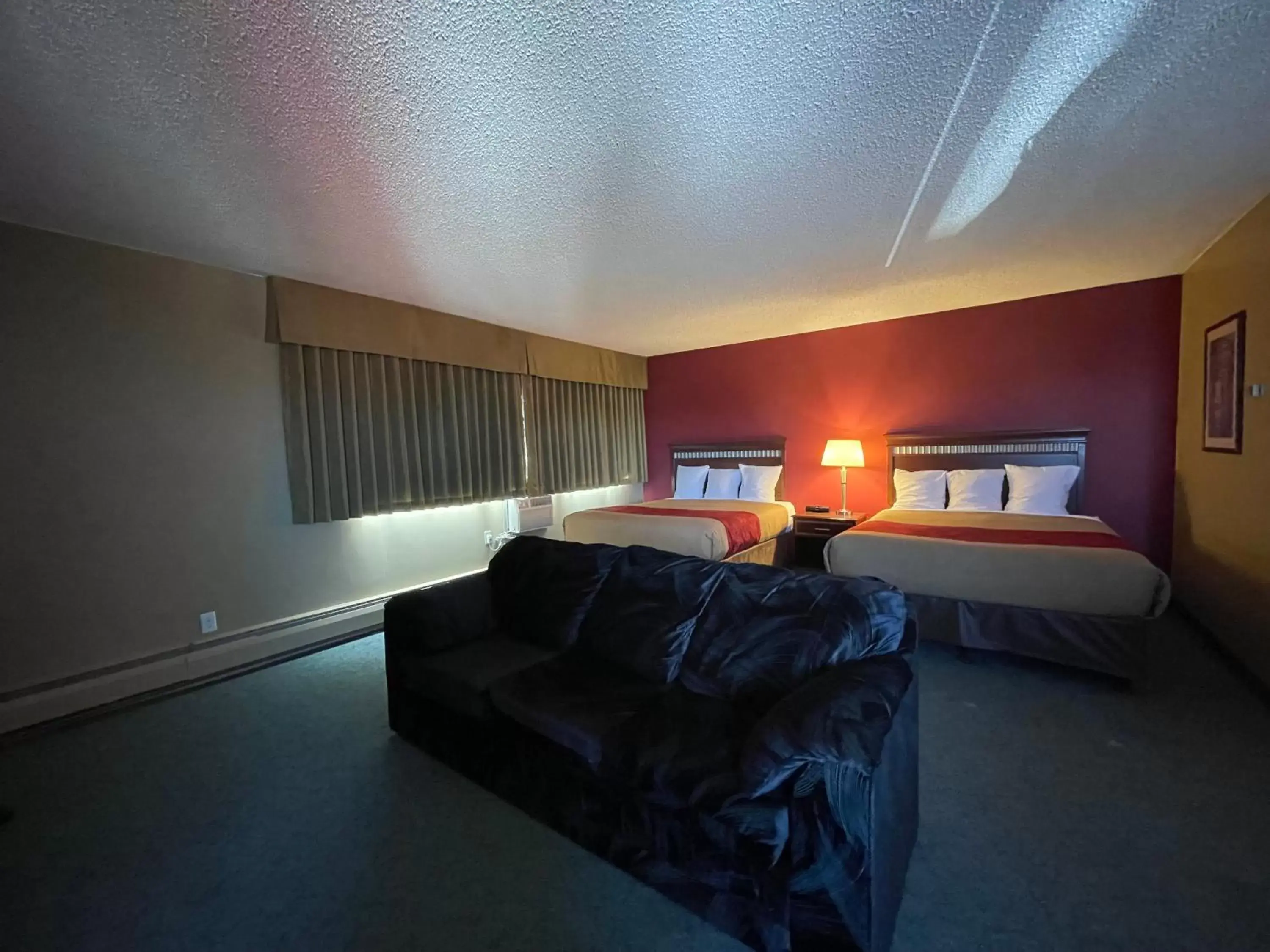 Photo of the whole room, Bed in Travelodge by Wyndham Fort St John