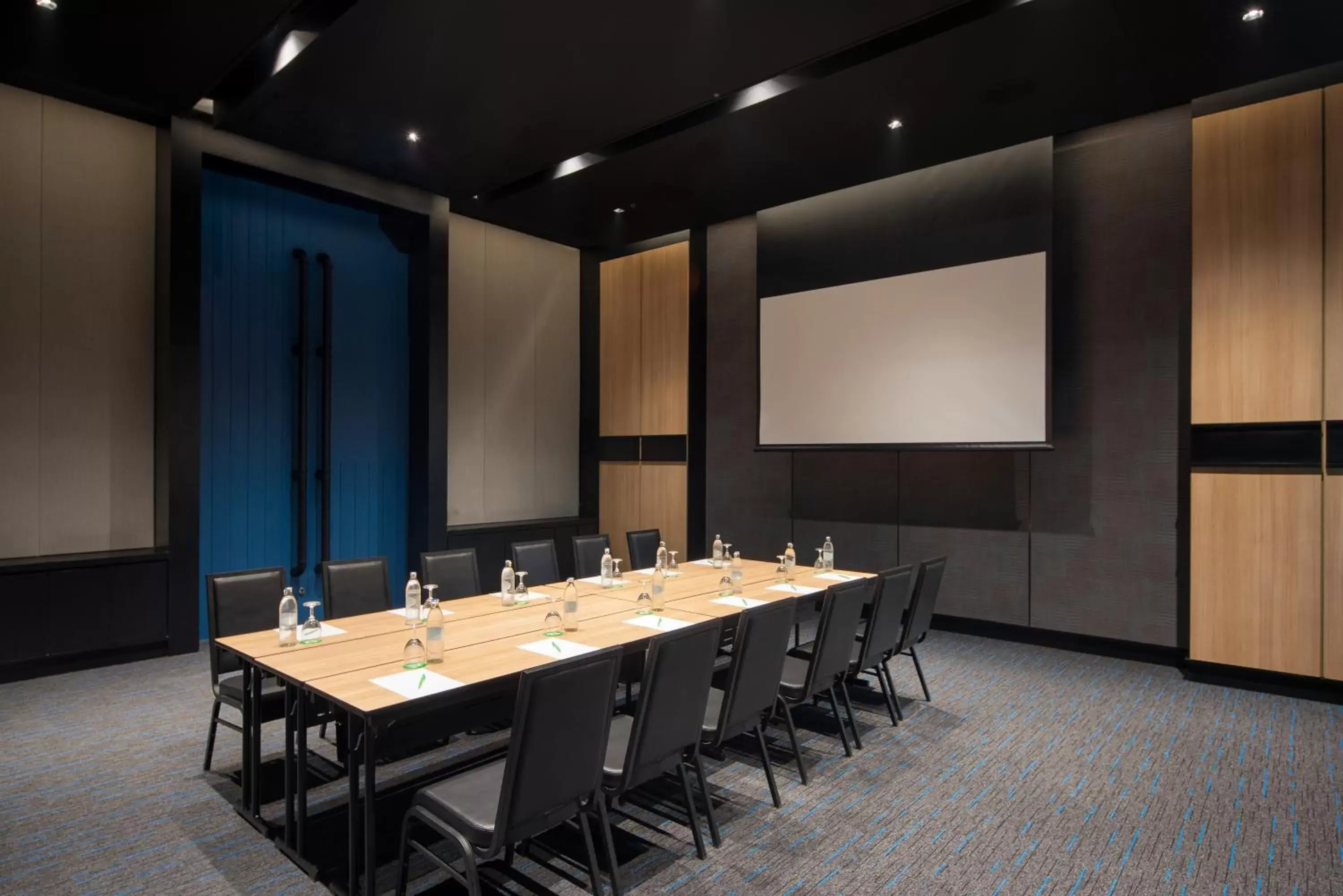 Meeting/conference room in Holiday Inn & Suites Siracha Laemchabang, an IHG Hotel