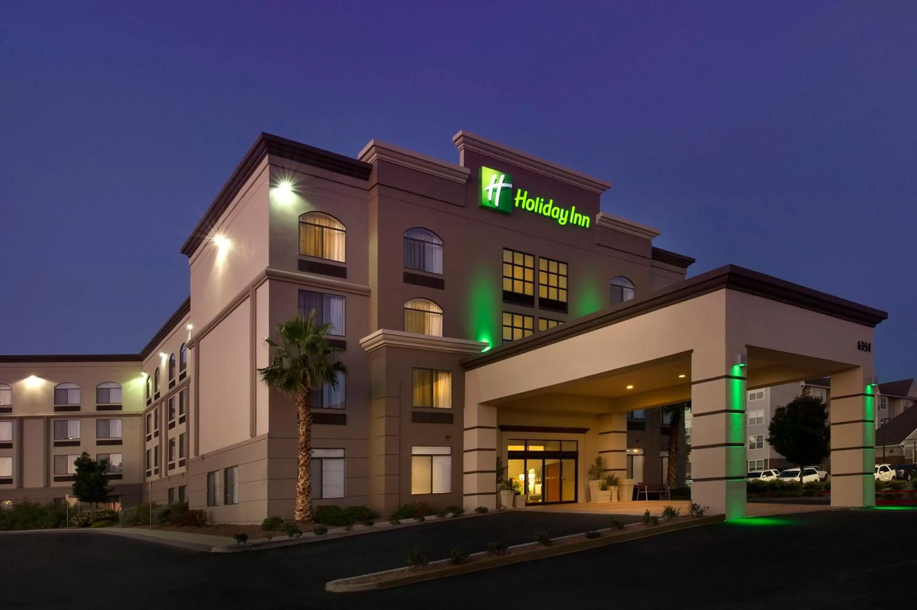 Property Building in Holiday Inn El Paso Airport, an IHG Hotel