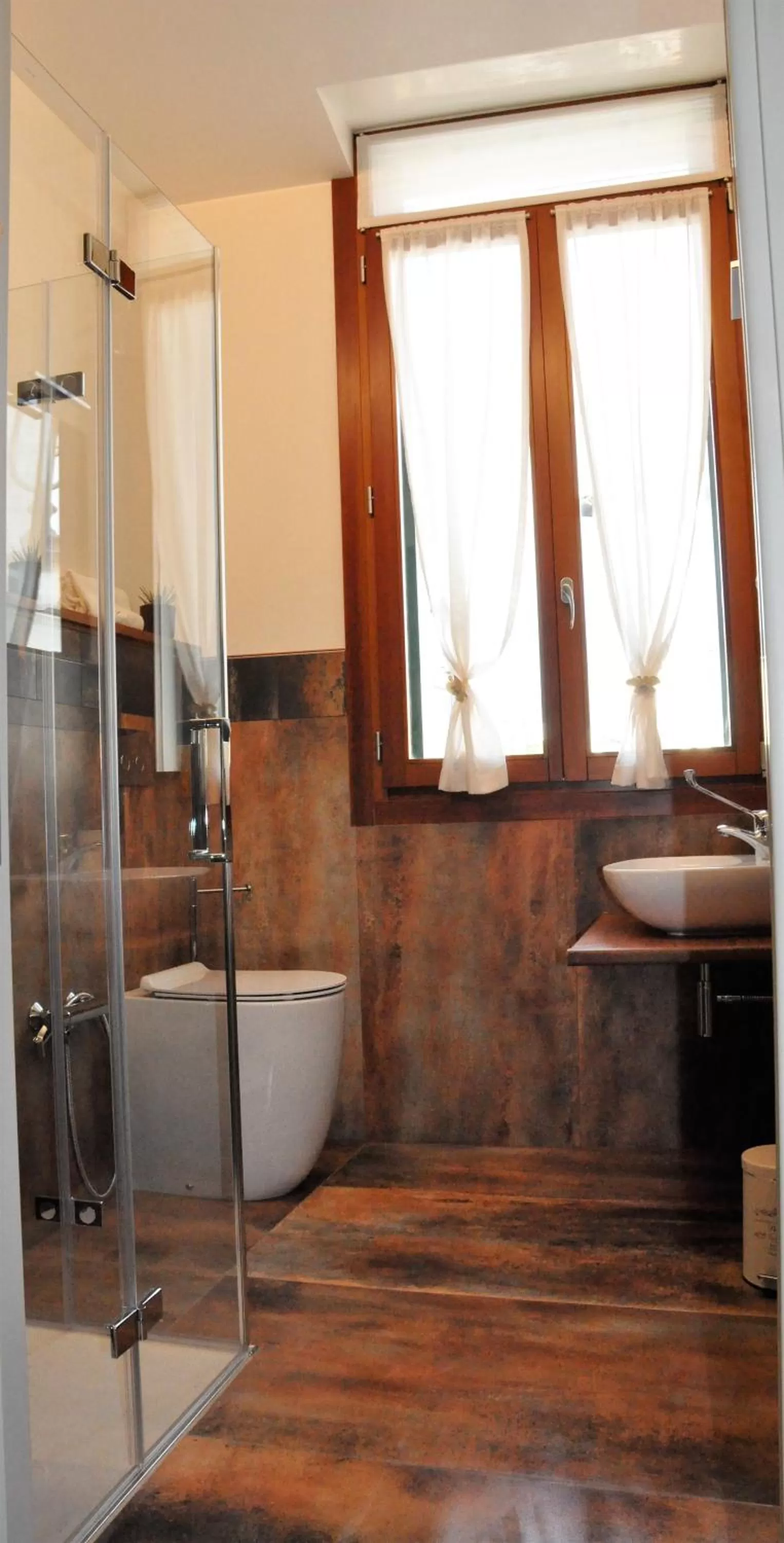 Shower, Bathroom in NAZIONALE Camere