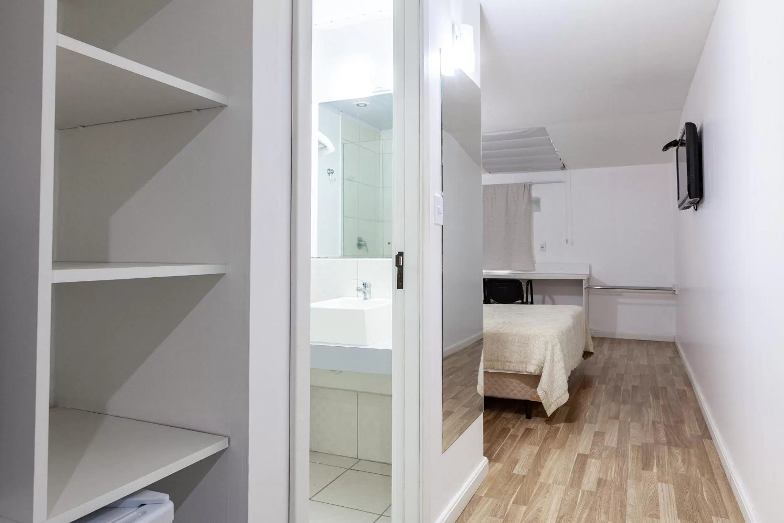 Bed, Bunk Bed in Tri Hotel Smart Caxias