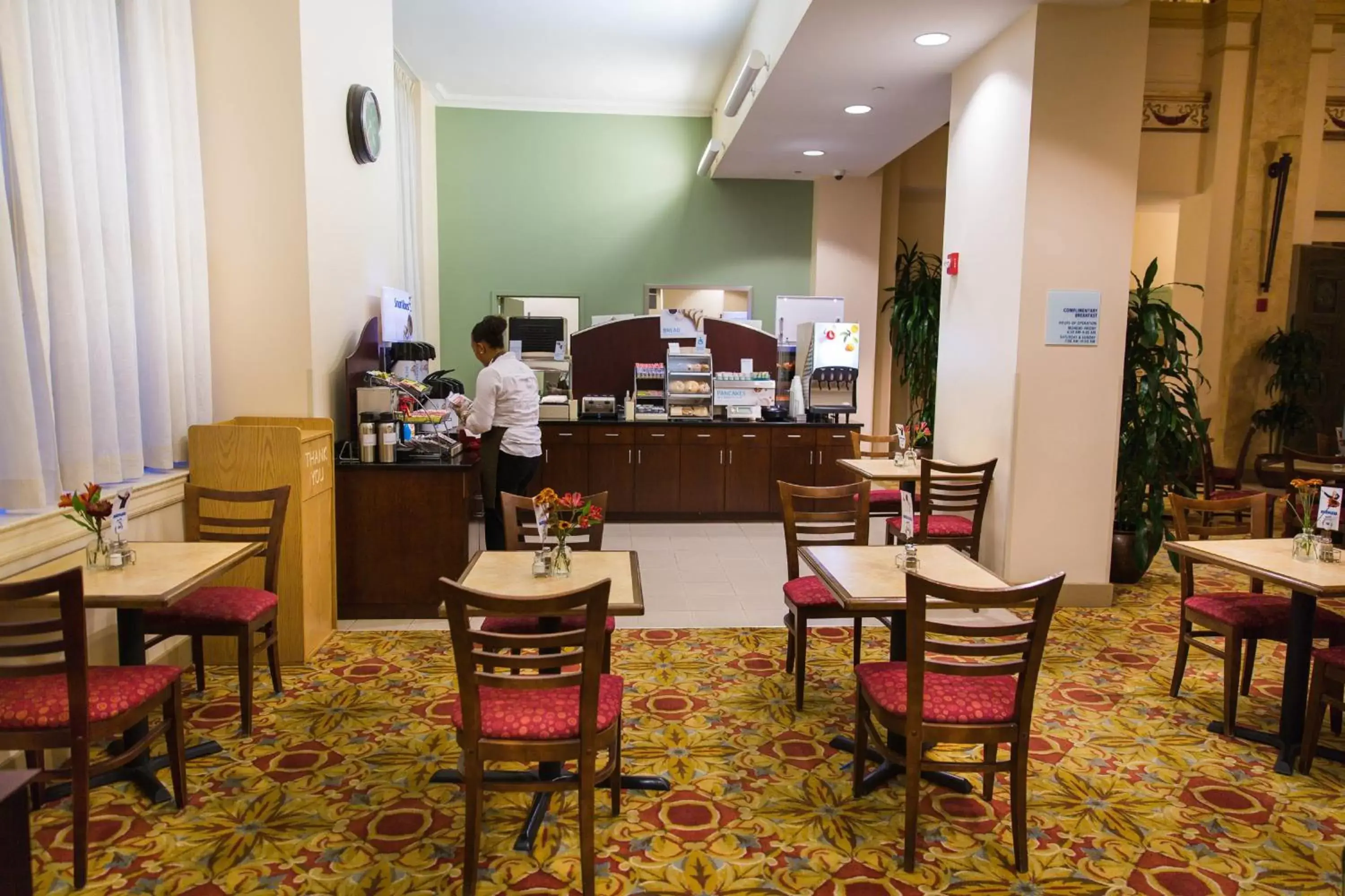Breakfast, Restaurant/Places to Eat in Holiday Inn Express Baltimore-Downtown, an IHG Hotel