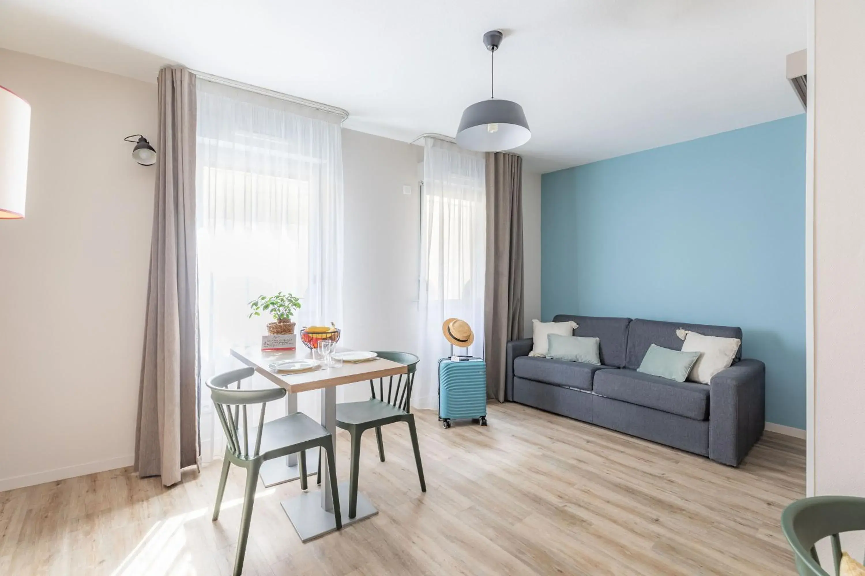 Living room, Seating Area in Appart'City Valence Centre