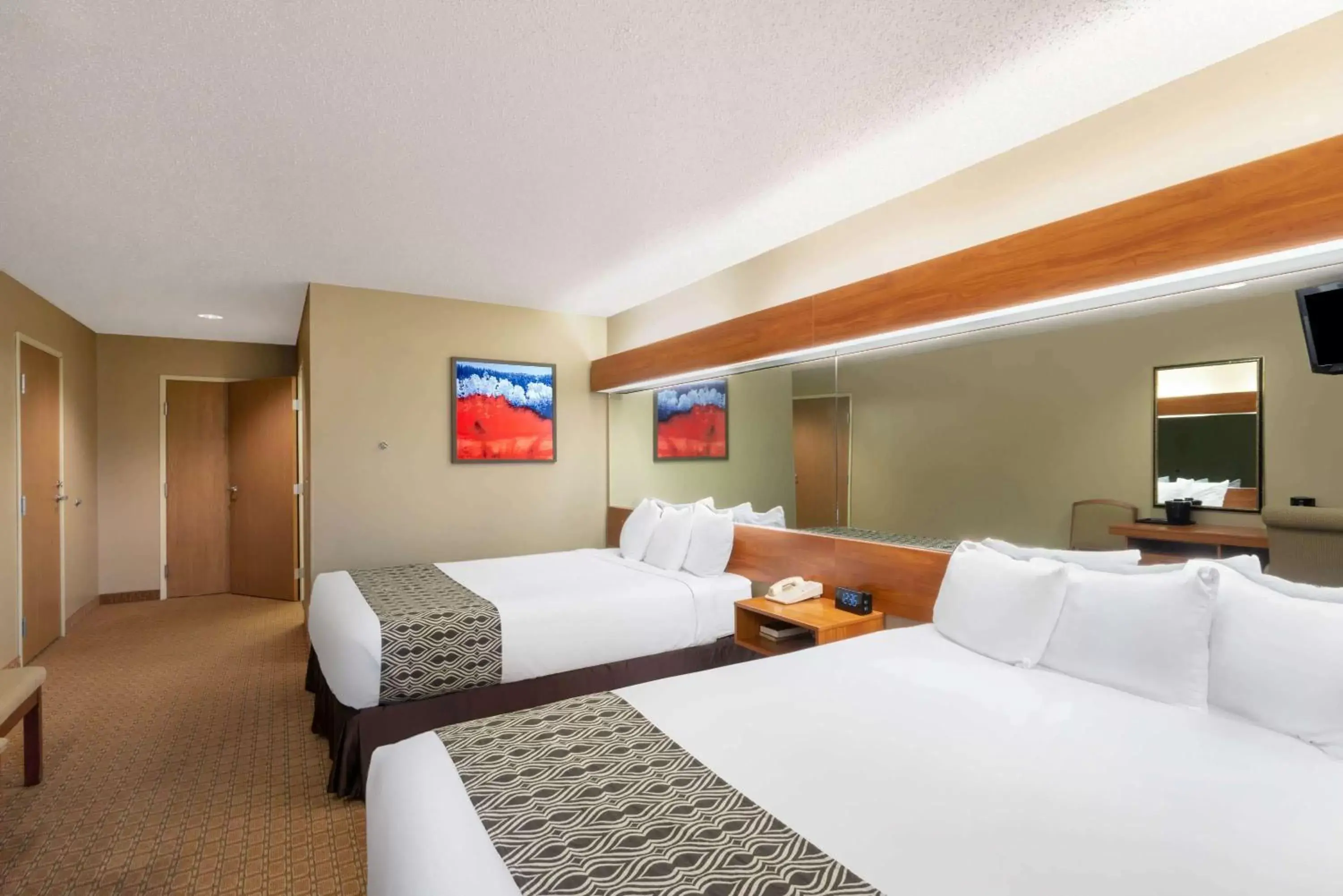 Photo of the whole room, Bed in Microtel Inn & Suites
