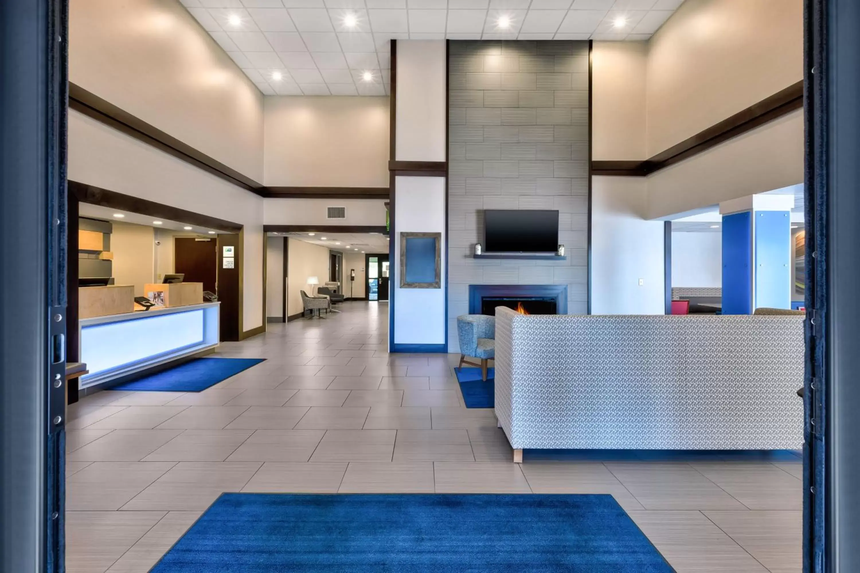 Property building, Lobby/Reception in Holiday Inn Express Chillicothe East, an IHG Hotel