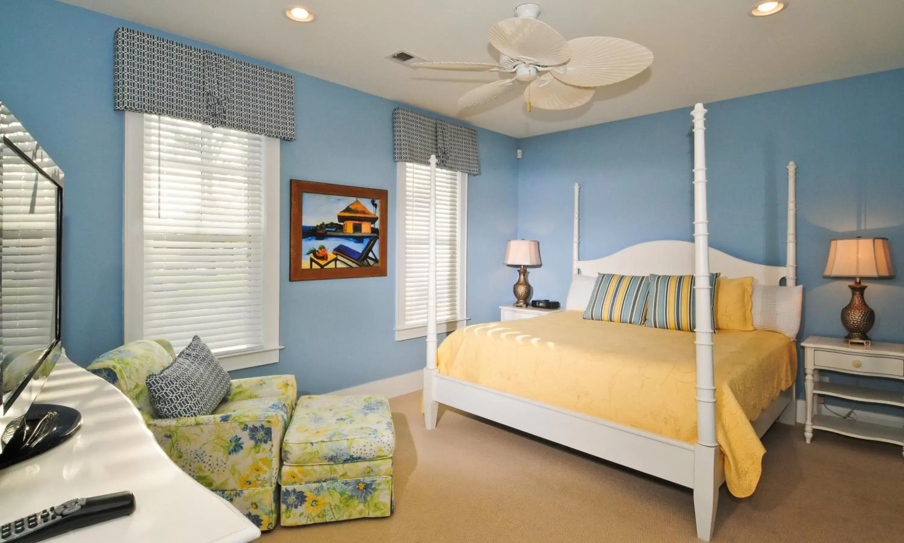 Bedroom, Bed in North Beach Resort & Villas