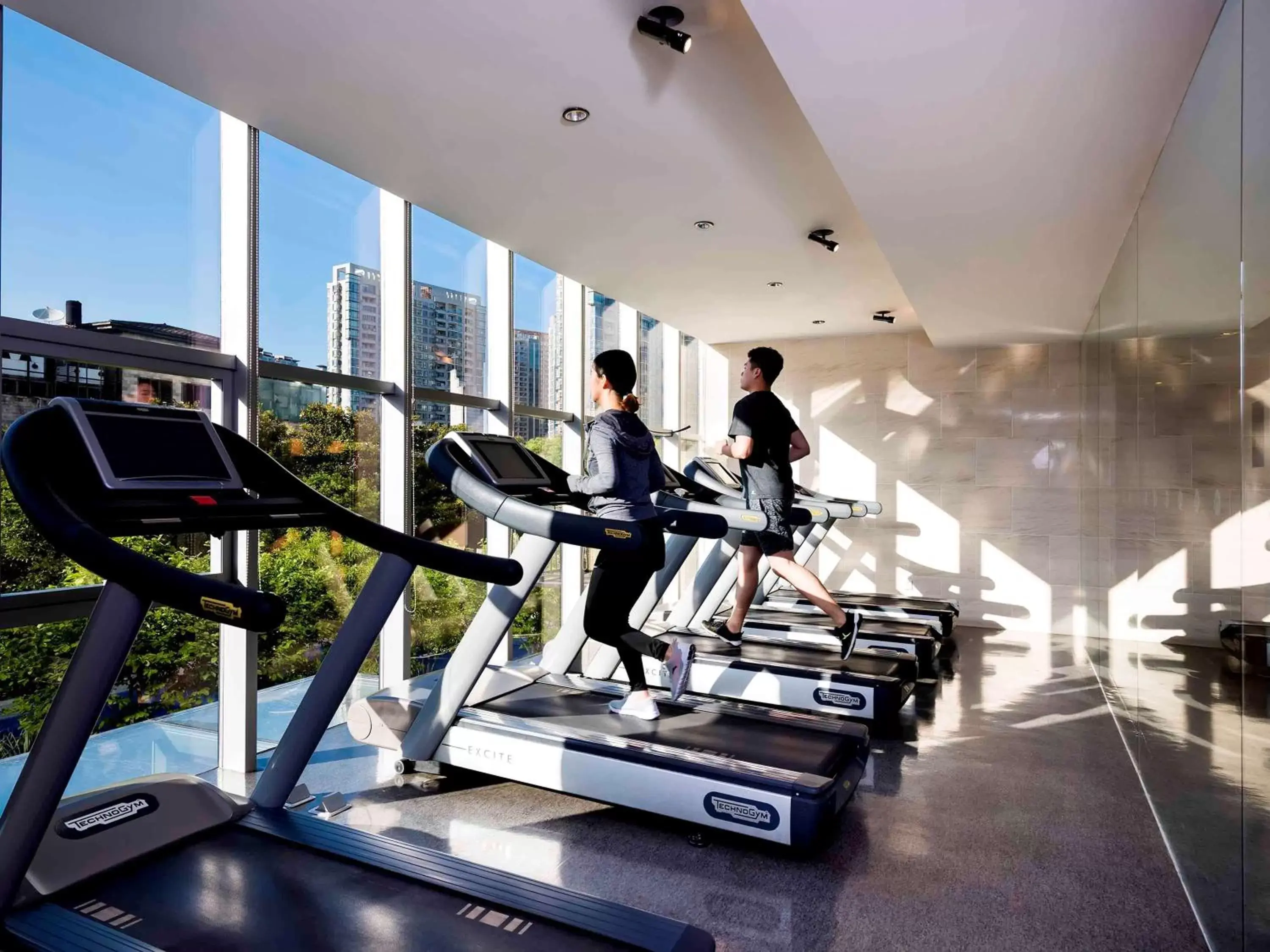 Property building, Fitness Center/Facilities in Grand Mercure Shanghai Century Park