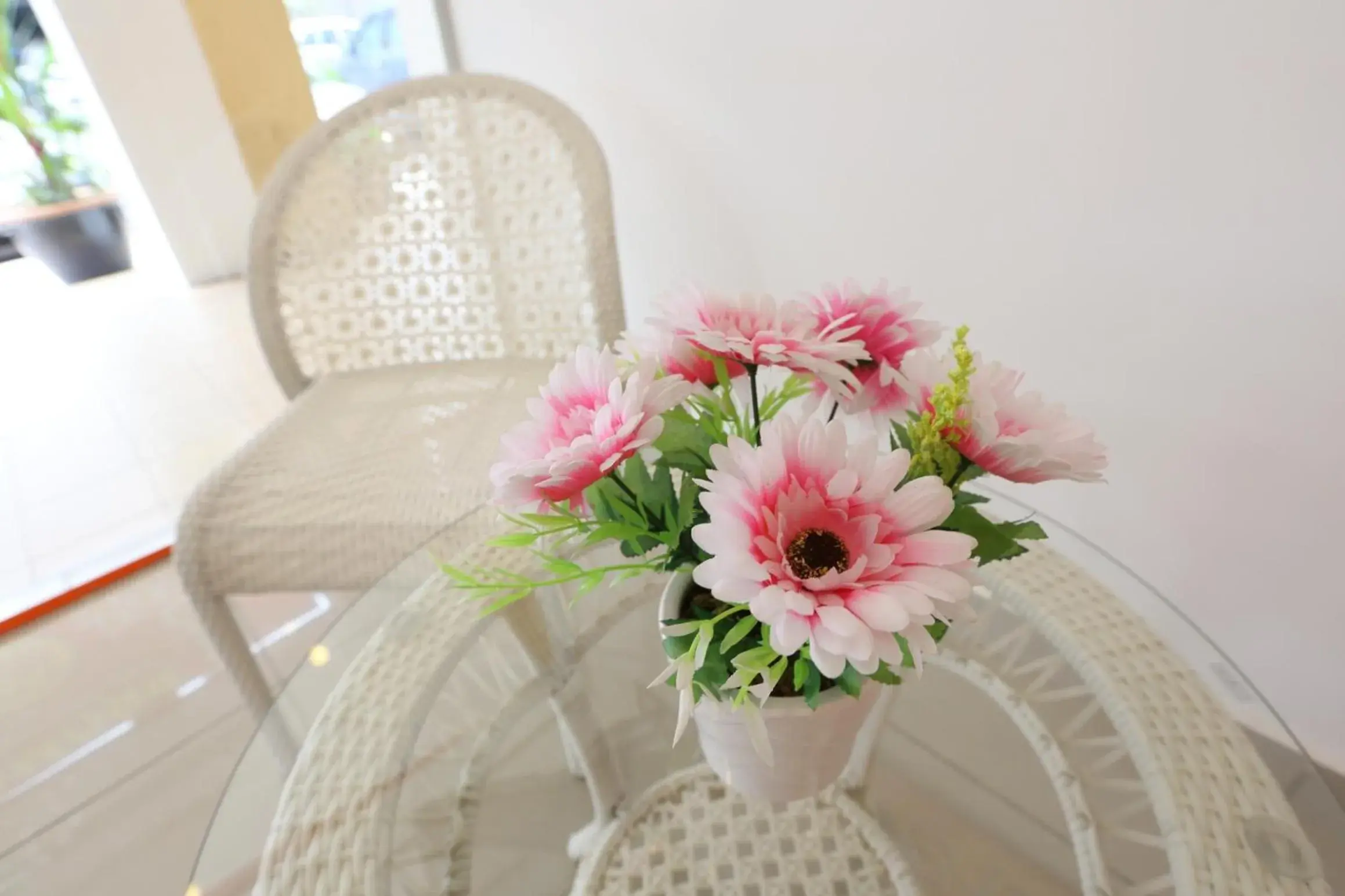 Seating Area in 1 Hotel Taman Connaught