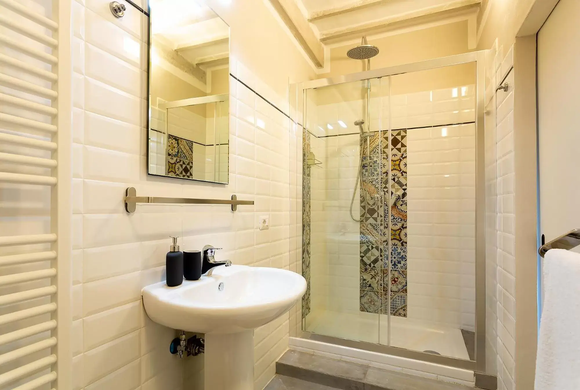 Shower, Bathroom in Casa Dreosti
