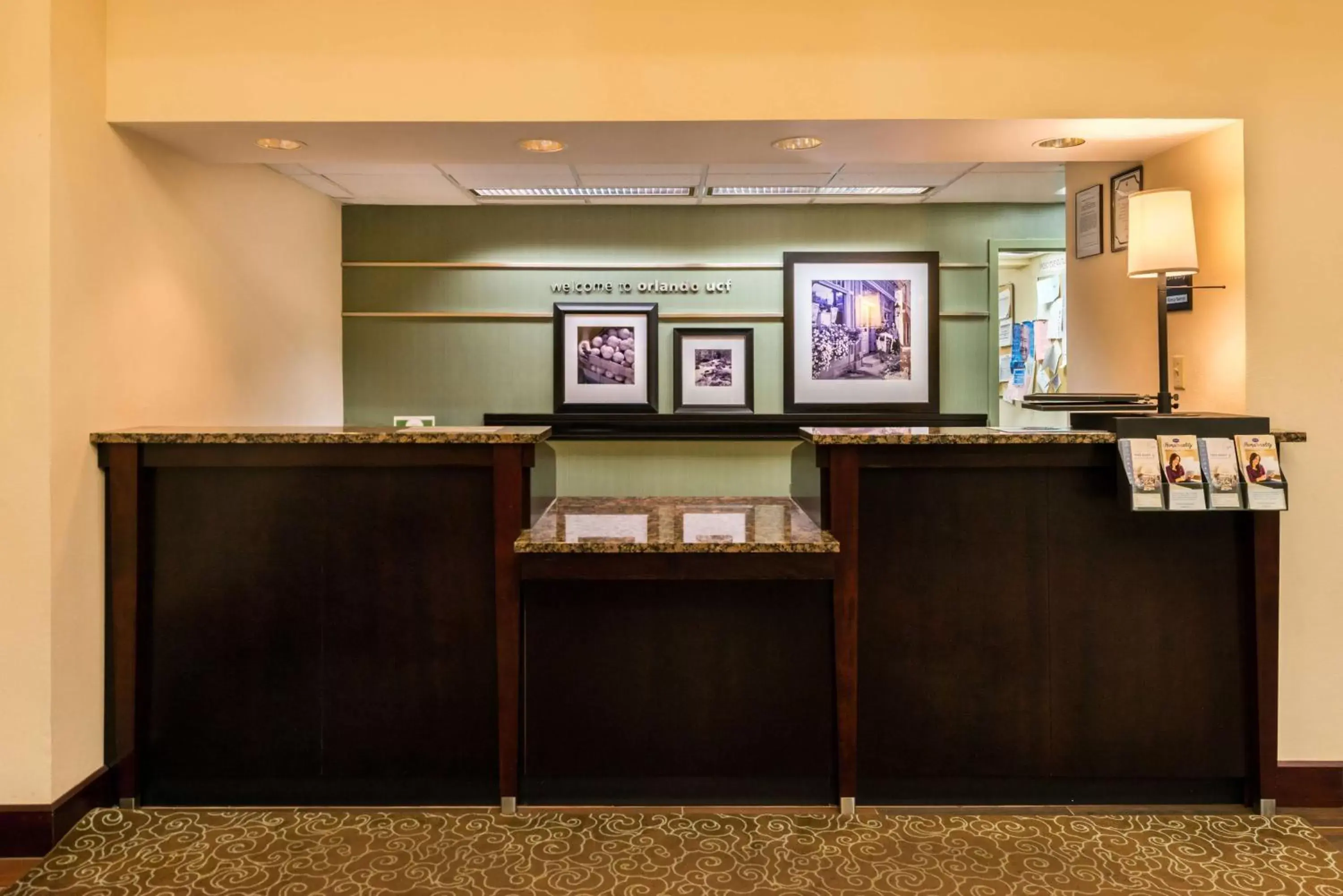 Lobby or reception in Hampton Inn & Suites Orlando-East UCF