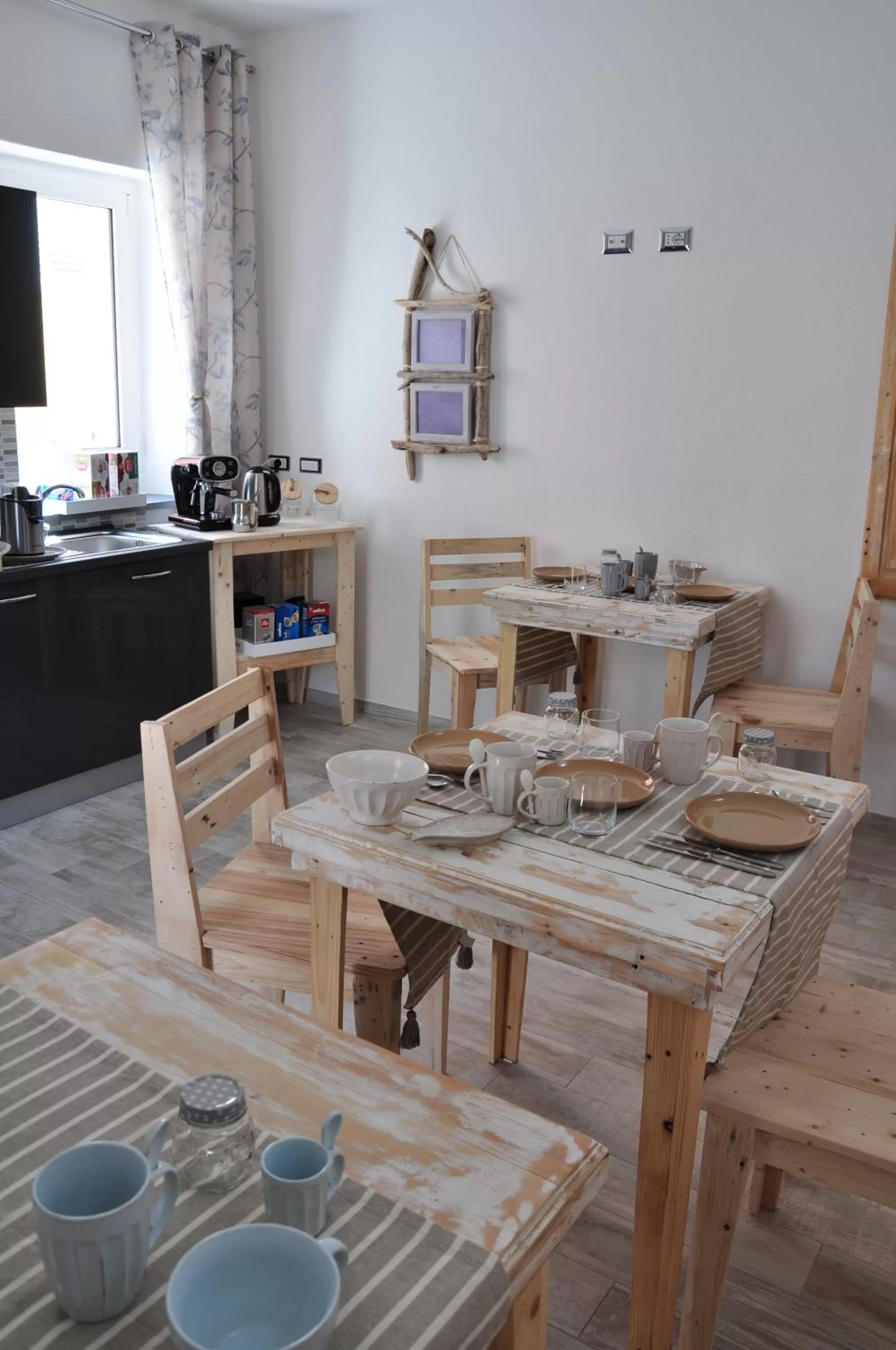 Breakfast in B&B Les Chambres Rooms & Suite