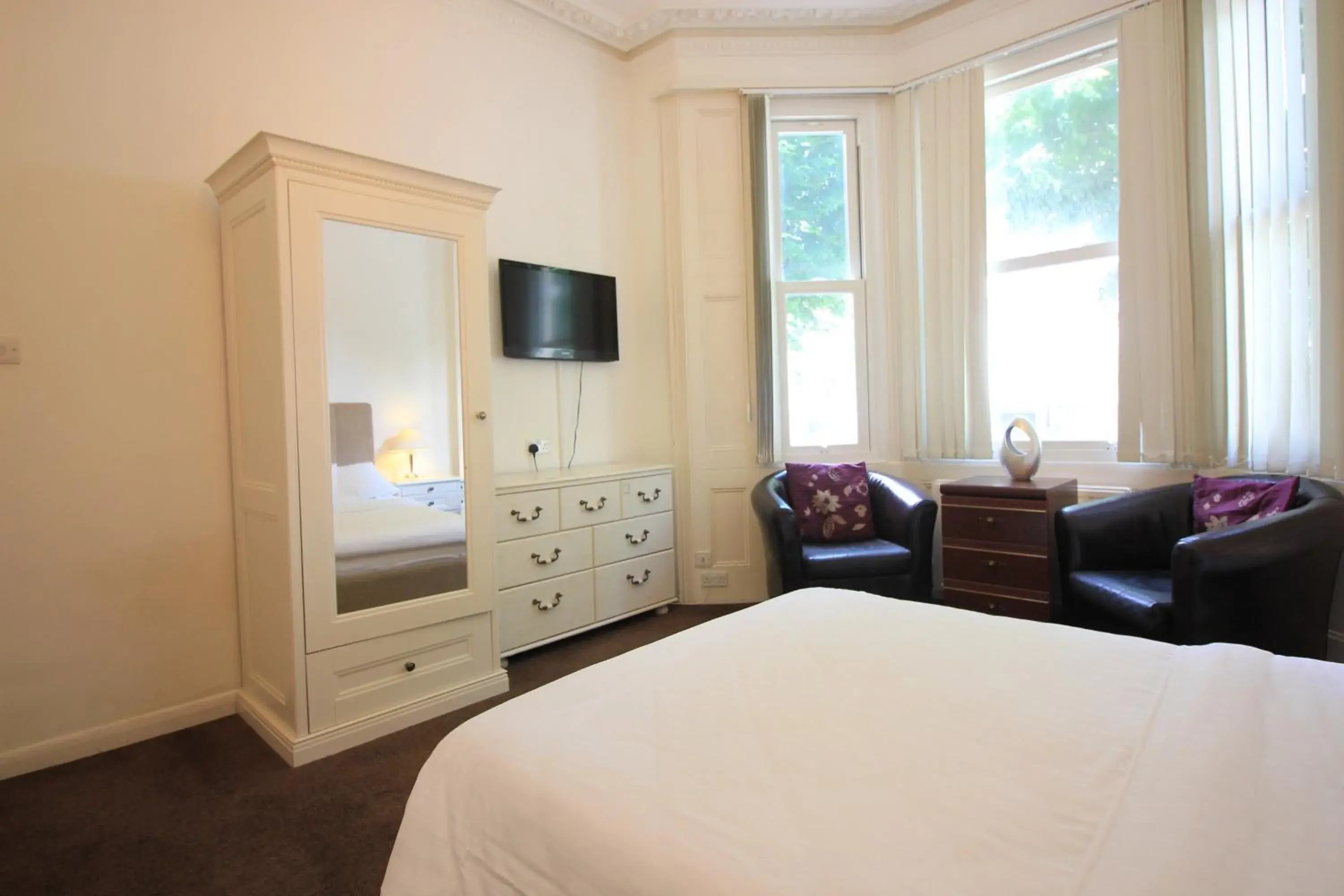 Bedroom, Bed in Seafield House