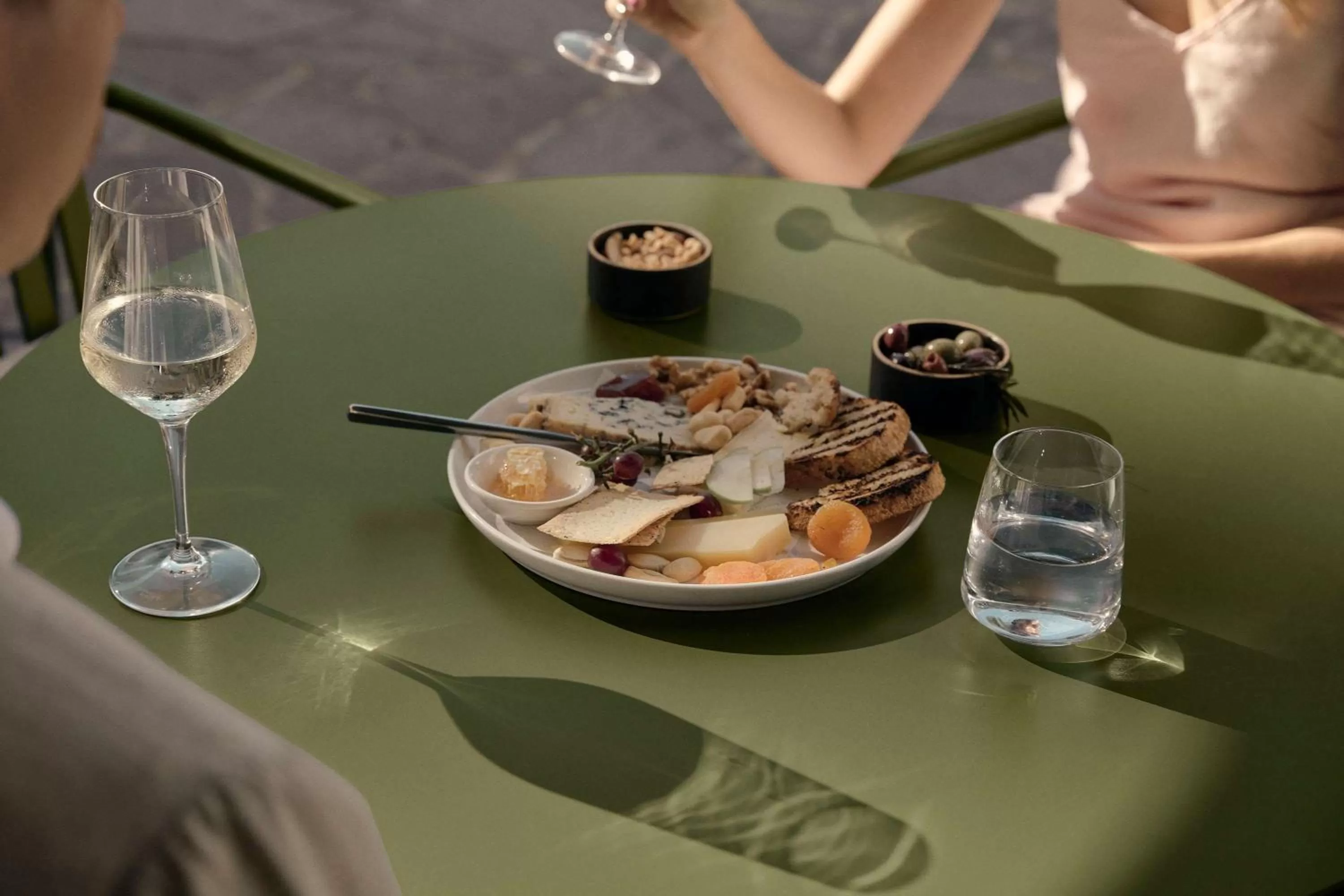 Restaurant/places to eat in The Calile Hotel