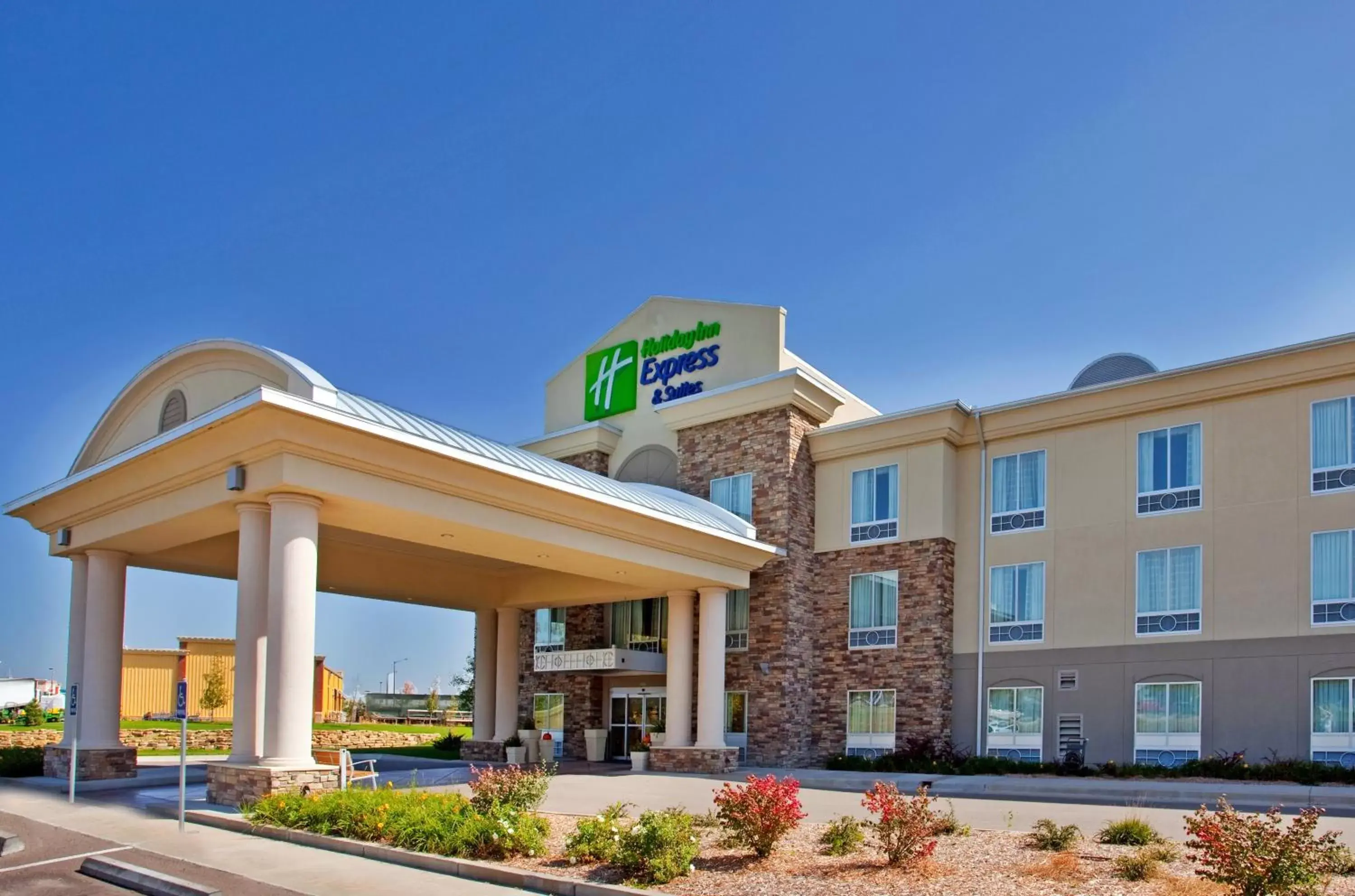 Property building in Holiday Inn Express & Suites East Wichita I-35 Andover, an IHG Hotel