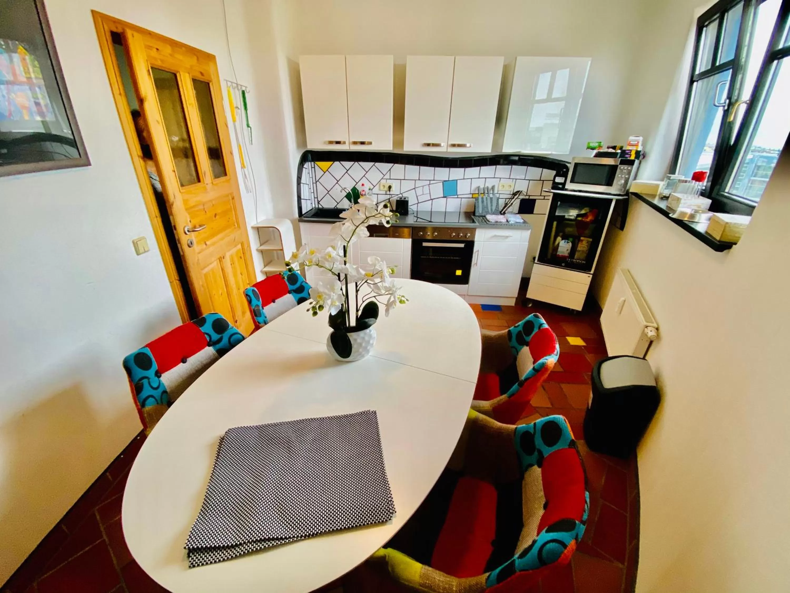 Kitchen or kitchenette in apartHOTEL Magdeburg