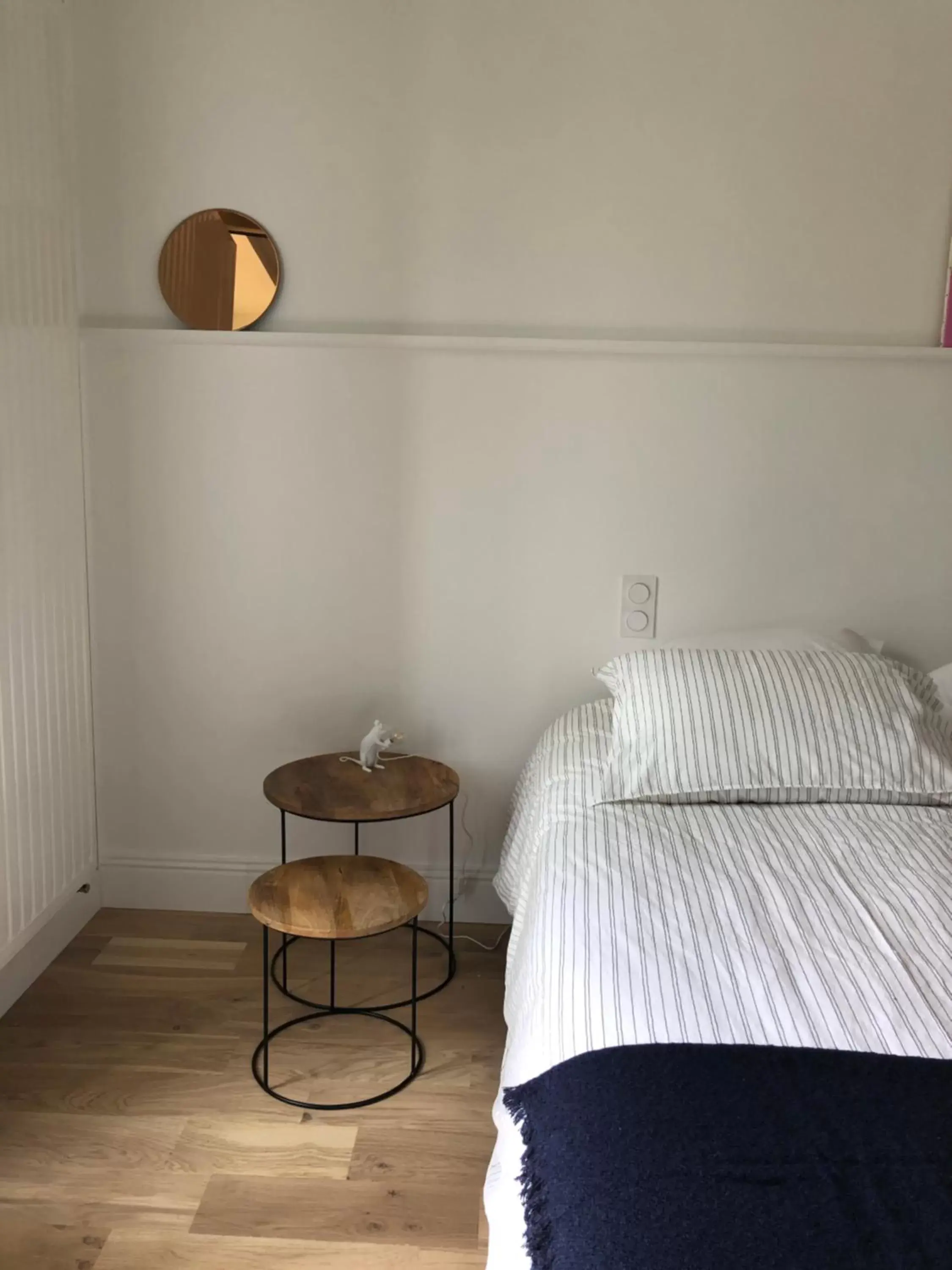 Bed in Chambre indépendante au Manoir de la Célinais côté jardin