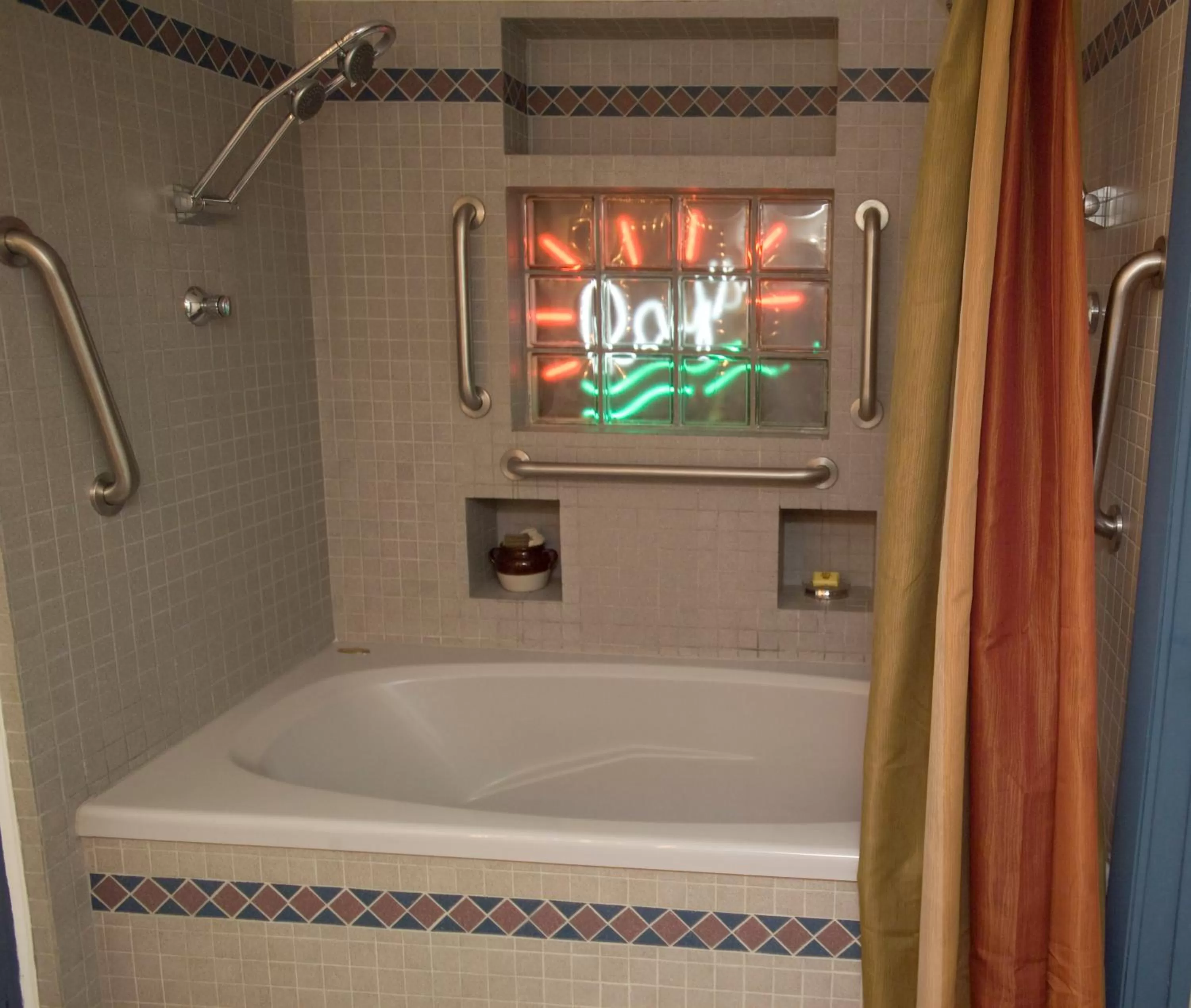 Bathroom in Ray's Bucktown Bed and Breakfast